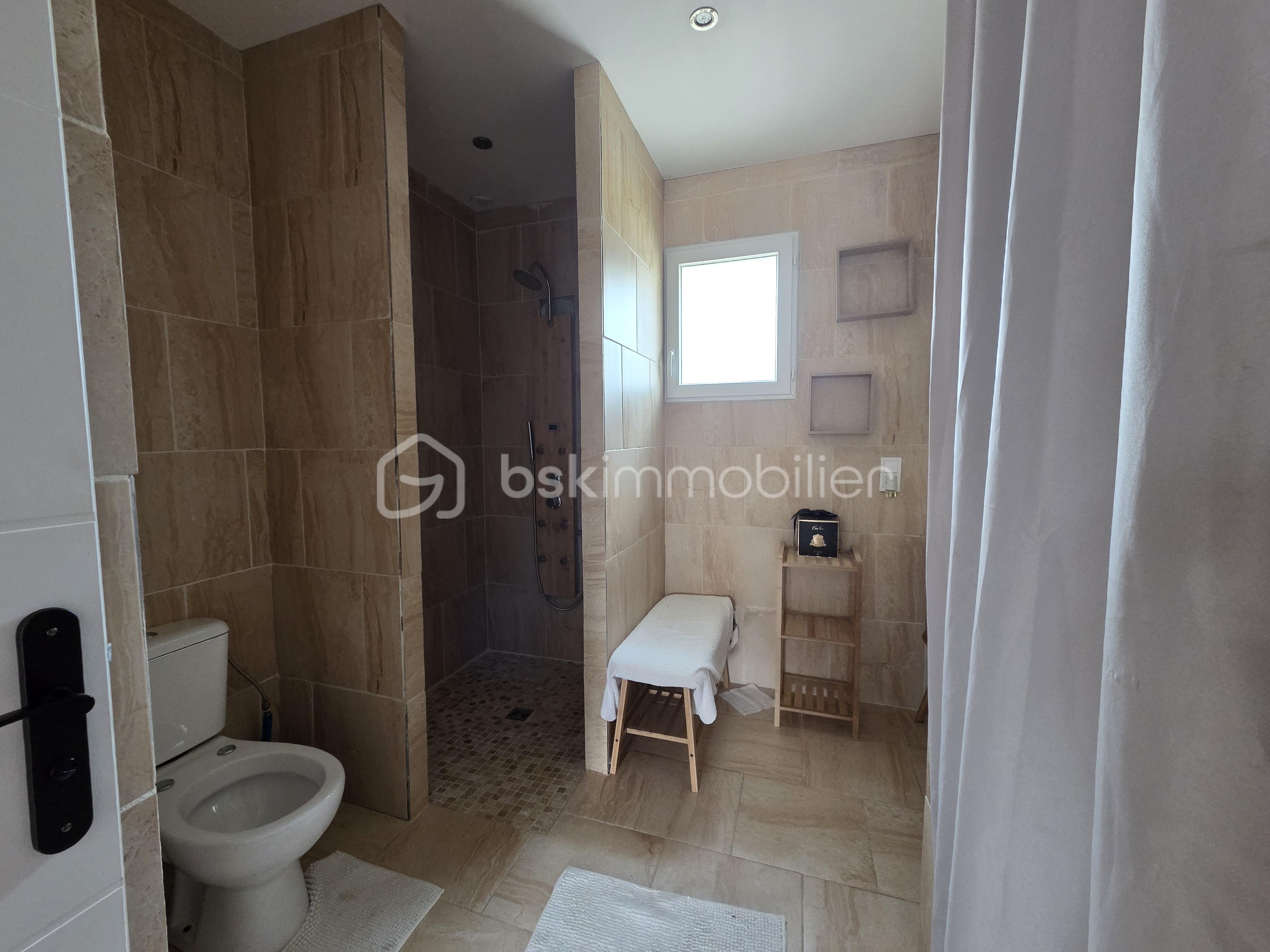 Maison traditionnelle de 70 m² - sdb.jpg