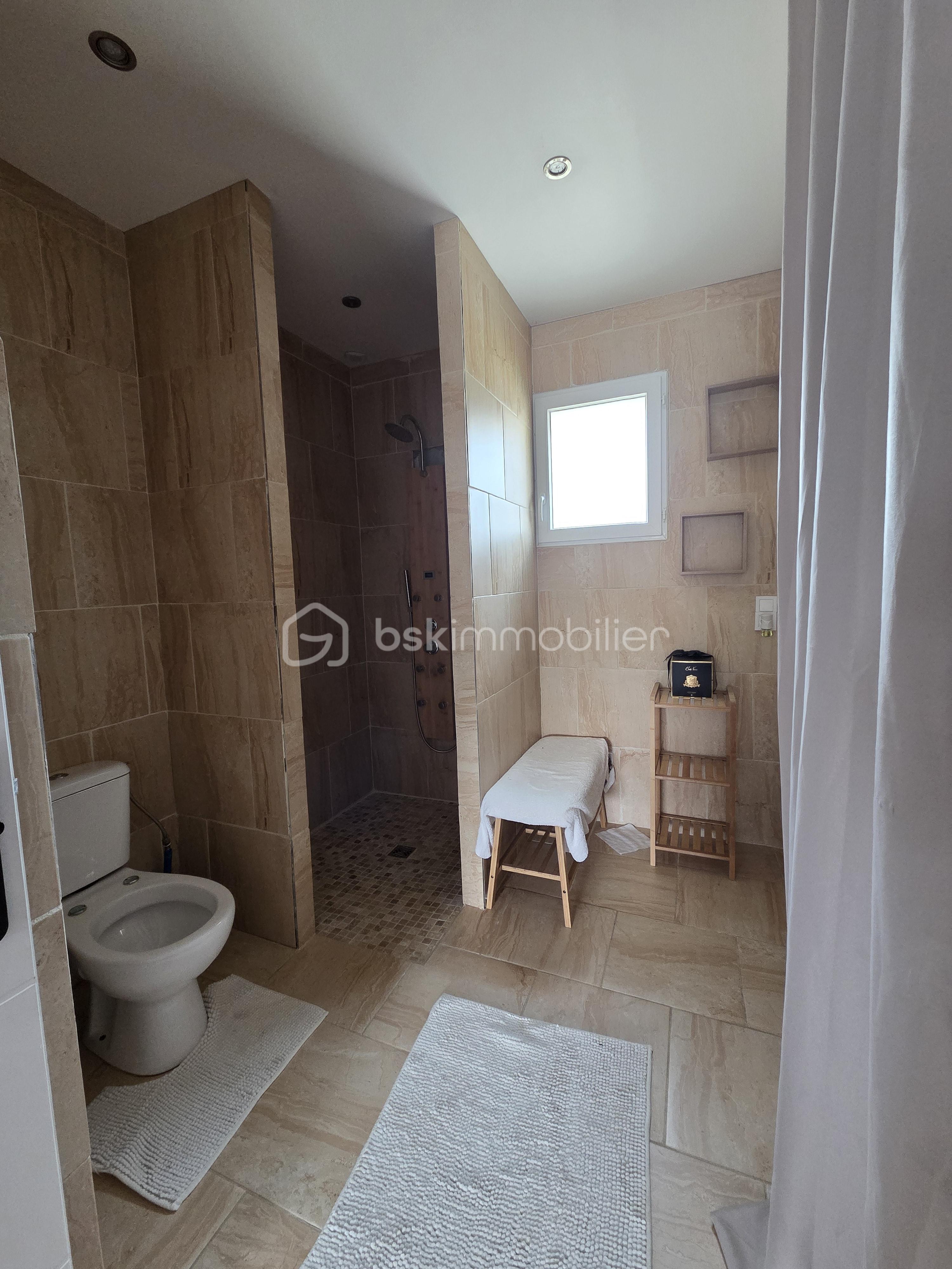 Maison traditionnelle de 70 m² - sdb 1.jpg