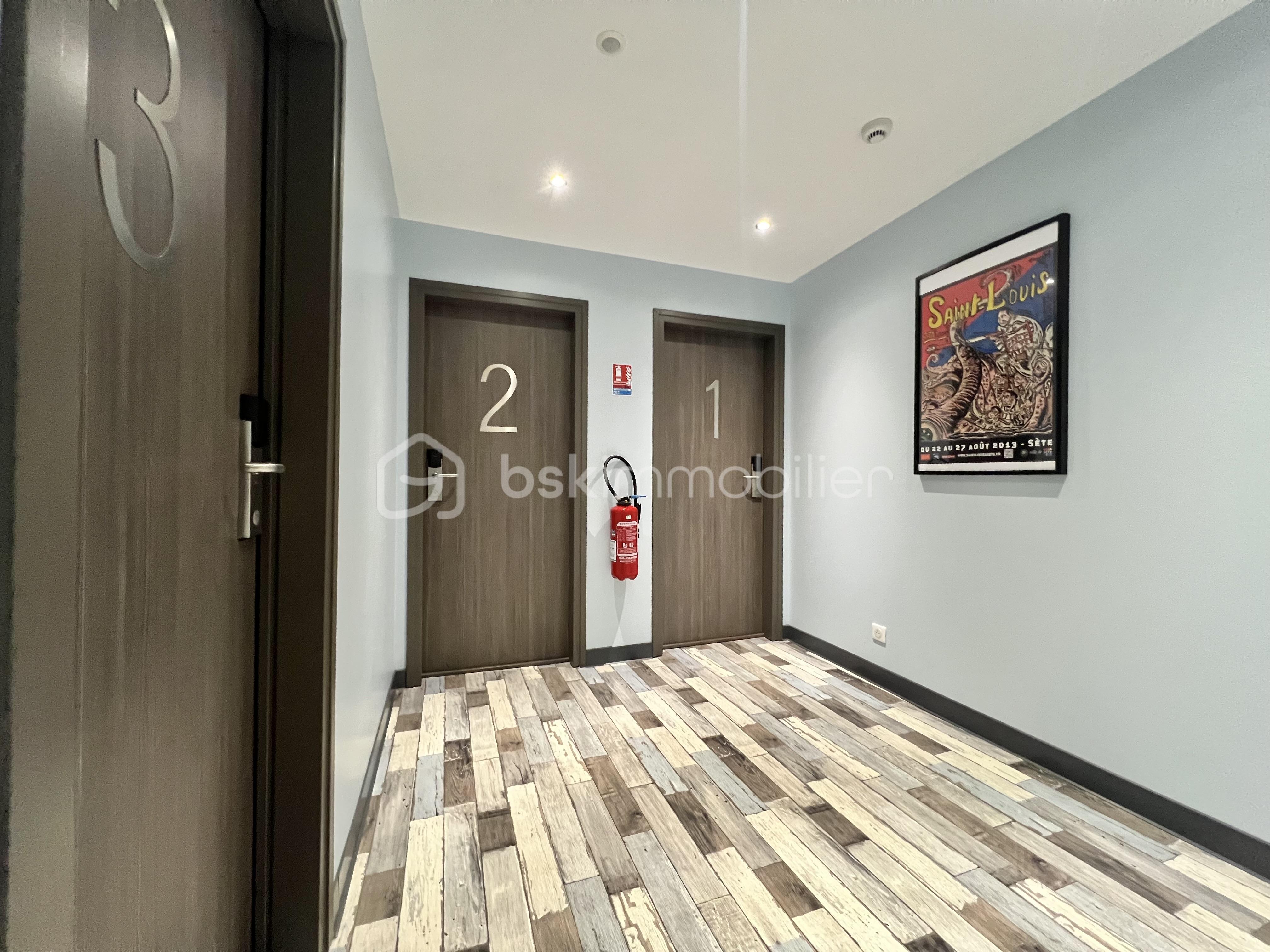 Local d'activités de 1 300 m² - IMG_2018.jpg