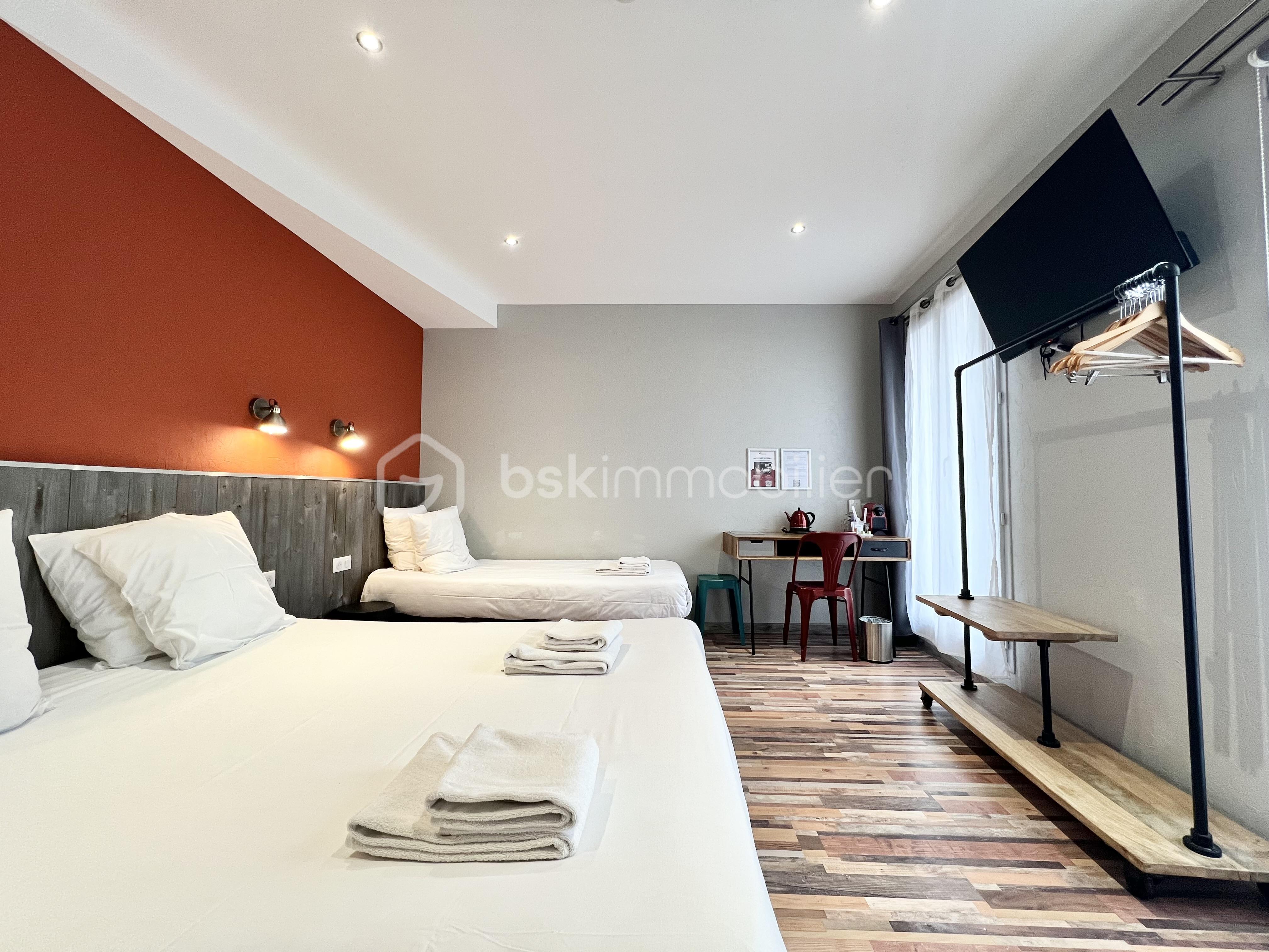 Local d'activités de 1 300 m² - IMG_2002.jpg