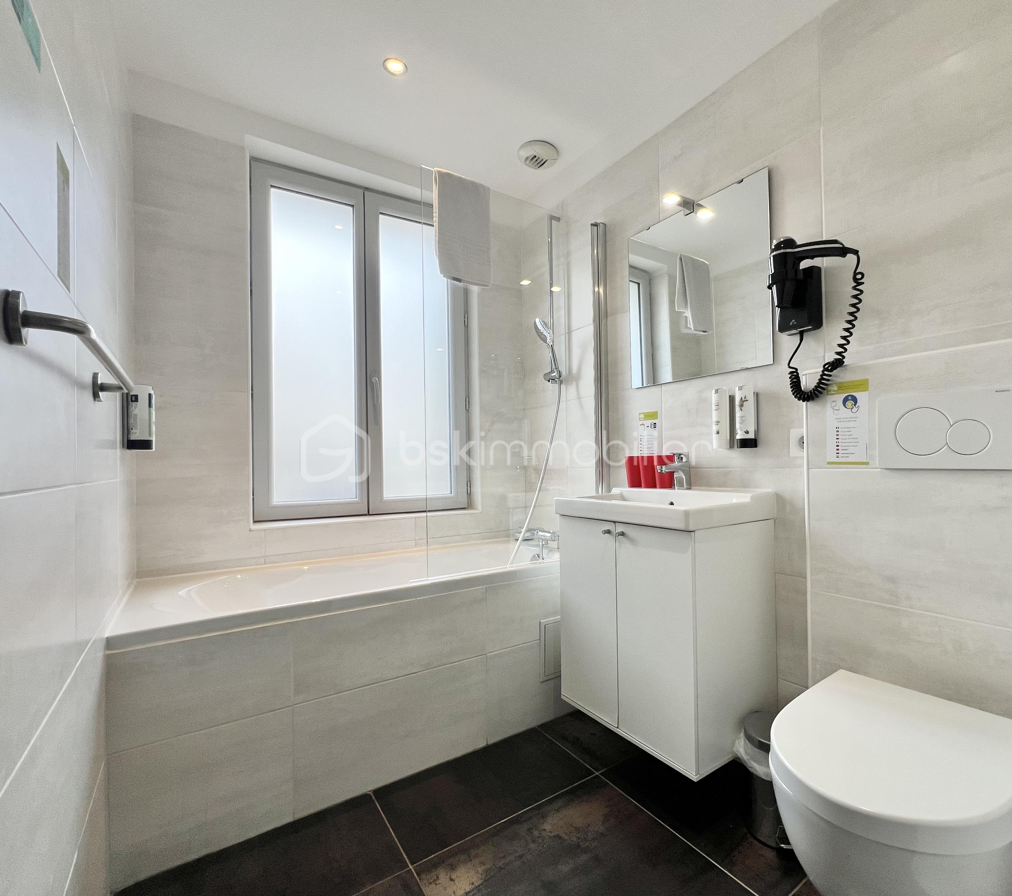 Local d'activités de 1 300 m² - IMG_2007.jpg