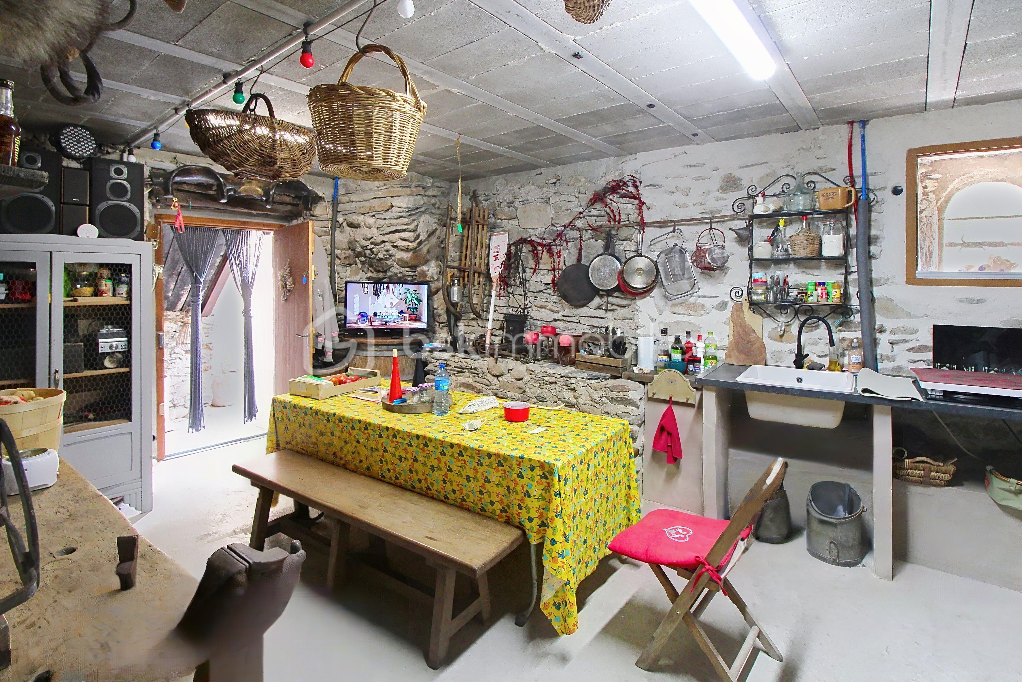 Demeure de 150 m² - demo-tour-10-main-street_00001.jpg