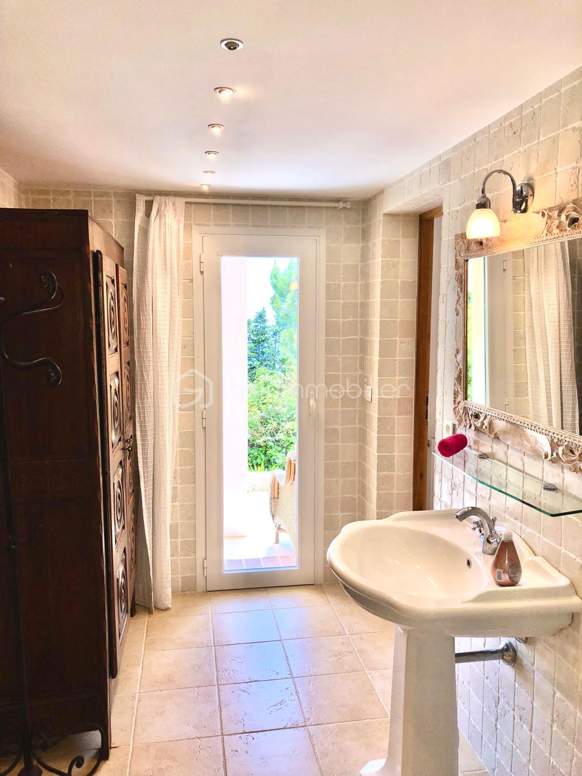 Maison de 178 m² - WhatsApp Image 2025-09-03 à 10.31.29_4d6d0e52.jpg