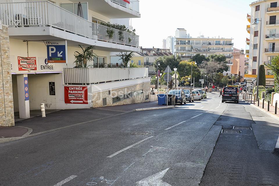 Parking de 20,50 m² - parking-P13-Cannes-Maria.jpg