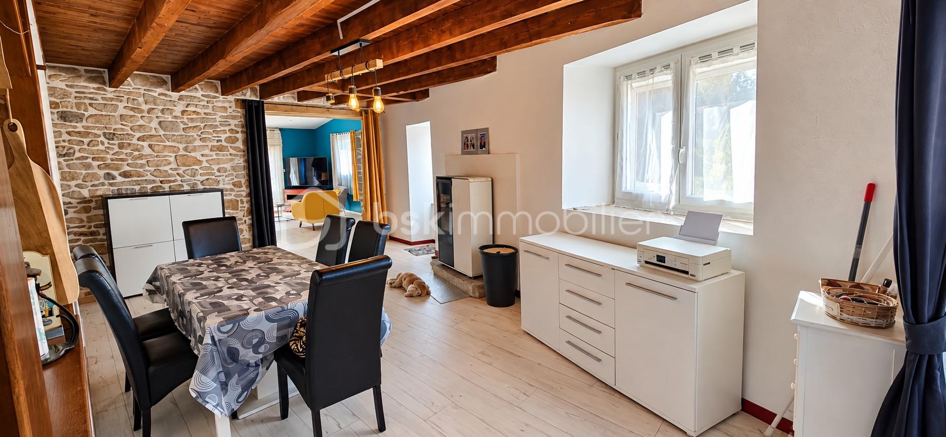 Salle à manger rustique moderne et chaleureuse.jpg