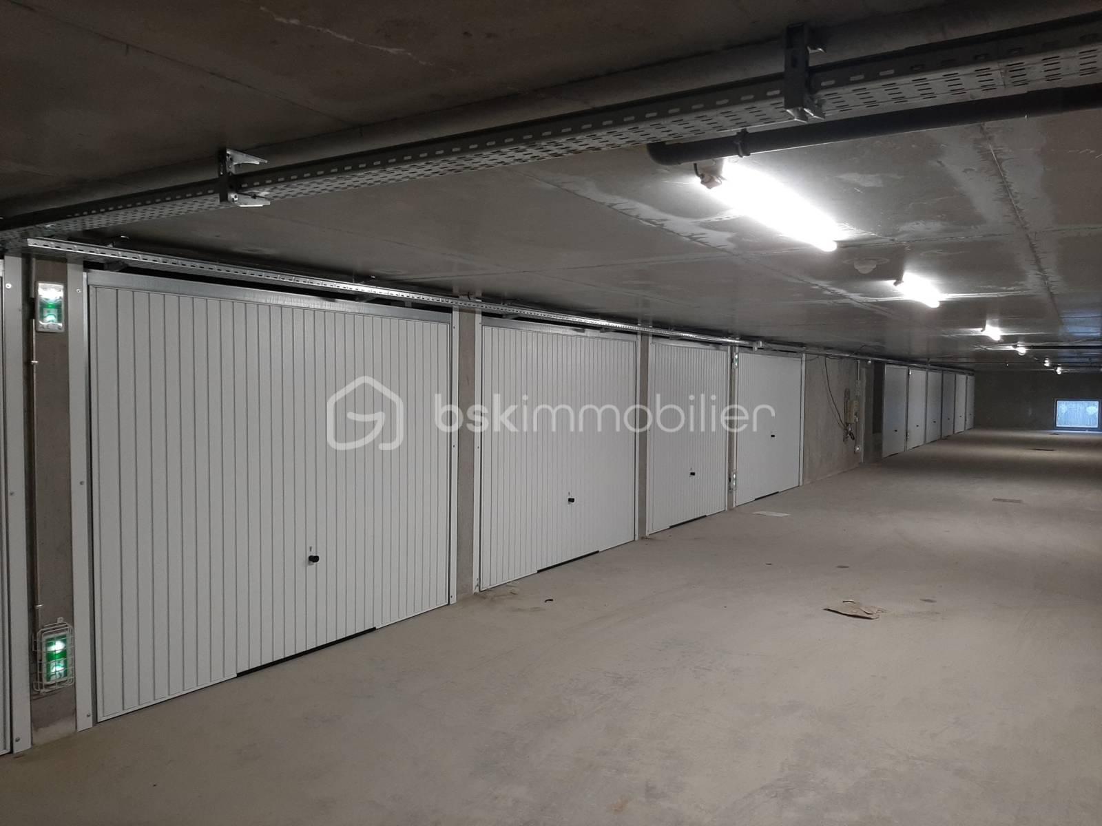 Parking de 13 m² - 16jpg_63f9e320b230b9.29323811.jpeg