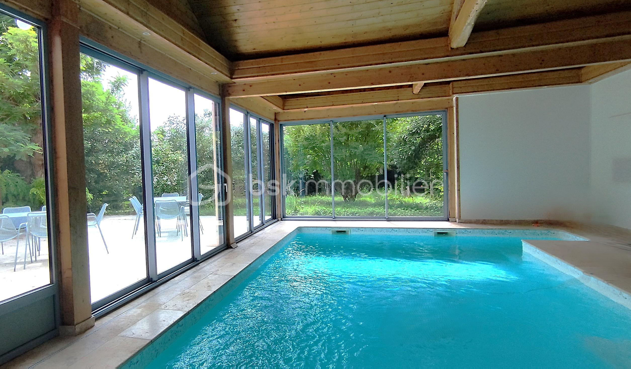 Maison 7 pièces 290 m² · à Damazan · 290 m² · 299 999 €