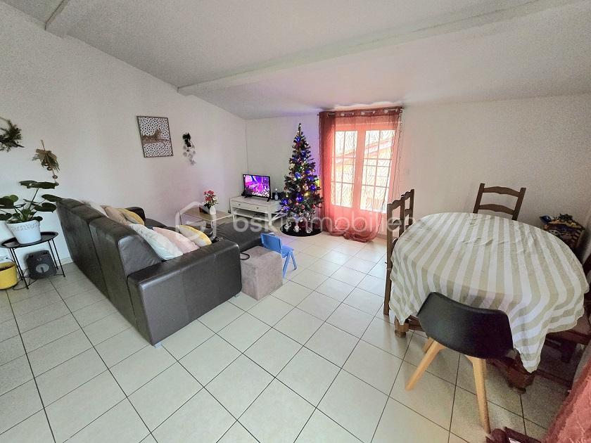 Appartement de 42,71 m² - Photo 2 salon séjour kitchenette.jpg