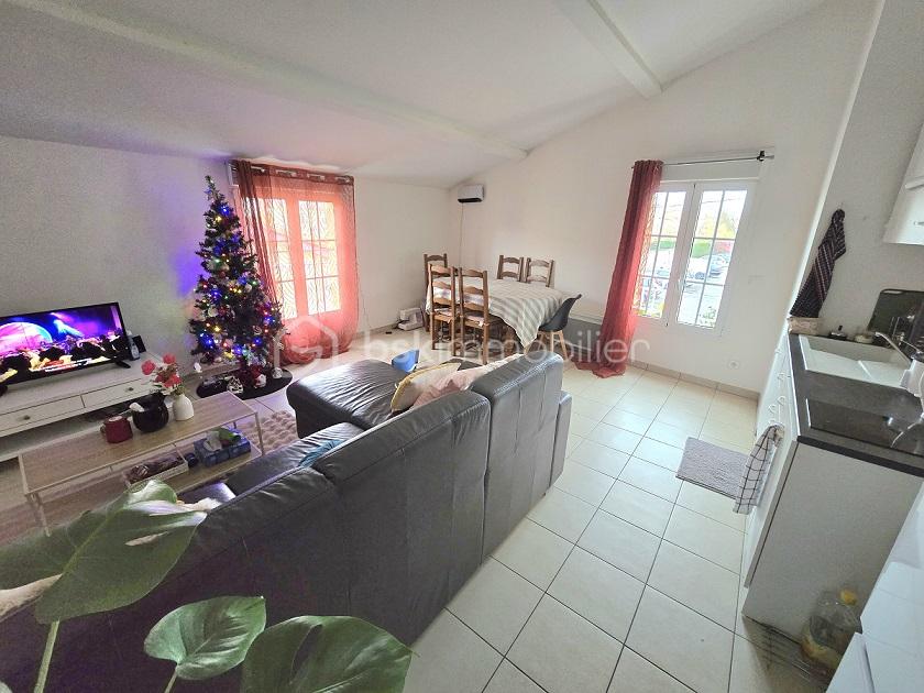 Appartement de 42,71 m² - Photo 1 salon séjour kitchenette.jpg