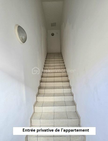 Appartement de 42,71 m² - Entrée privatif appartement 1er étage Exclusivité.jpg