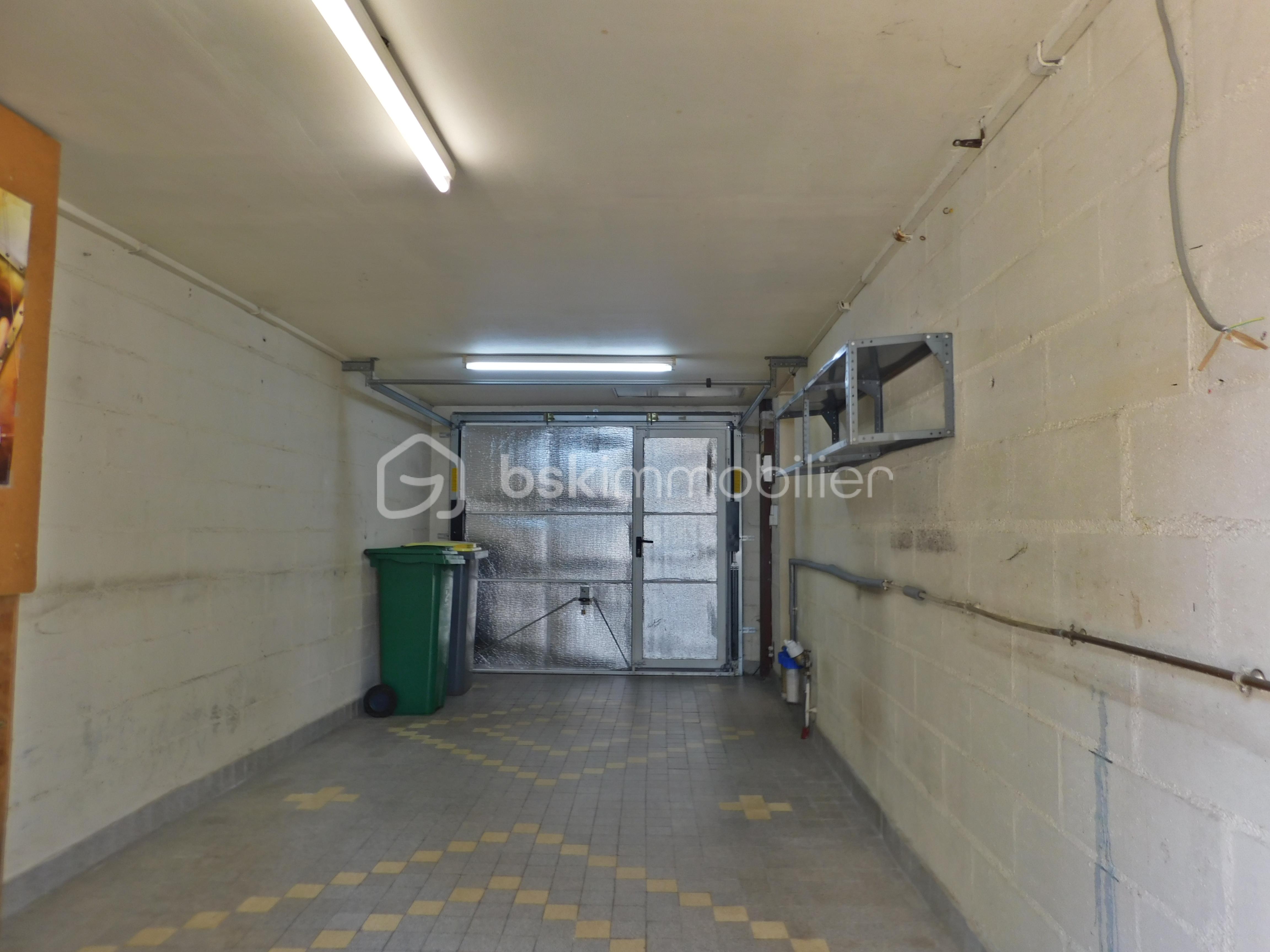 garage.jpg
