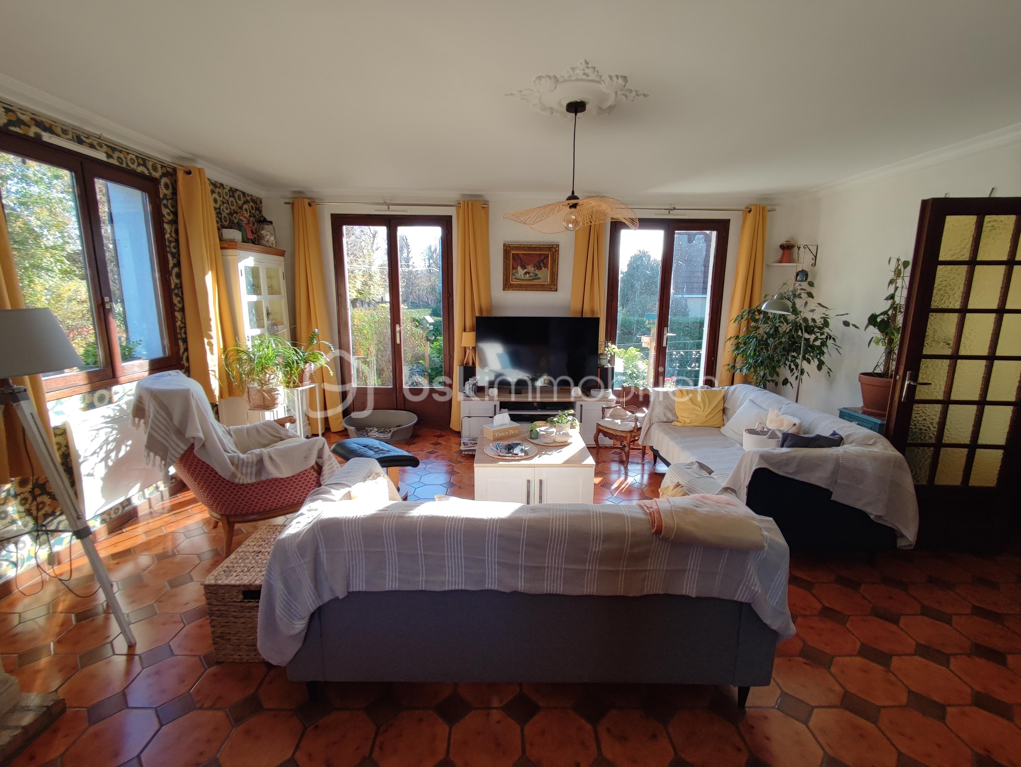 Maison de 184 m² - 1764075402290.jpg