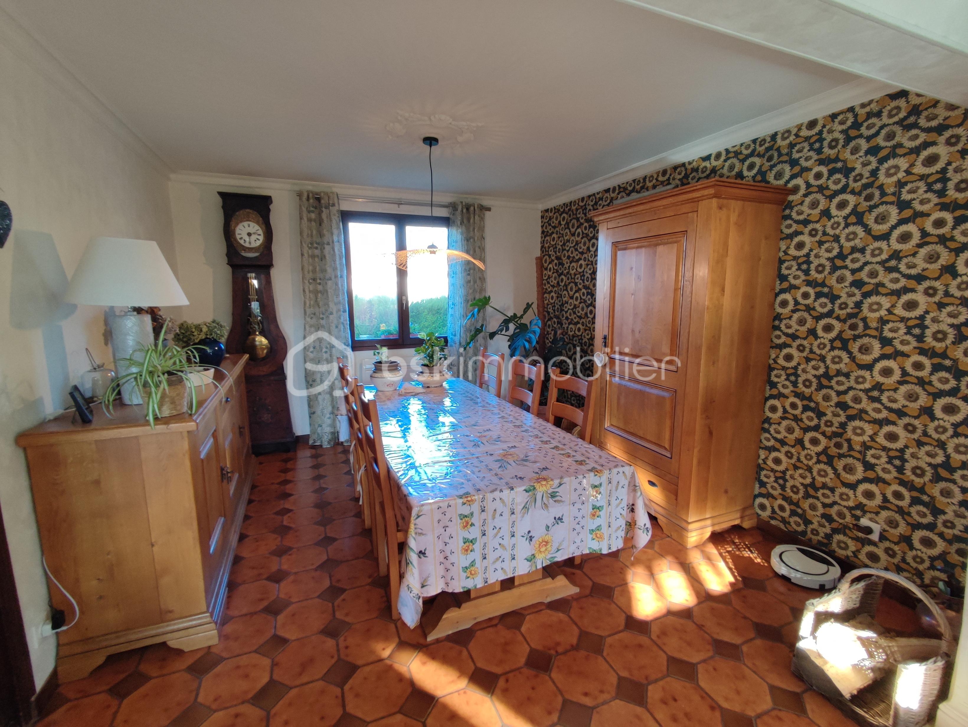 Maison de 184 m² - 1764075402302.jpg