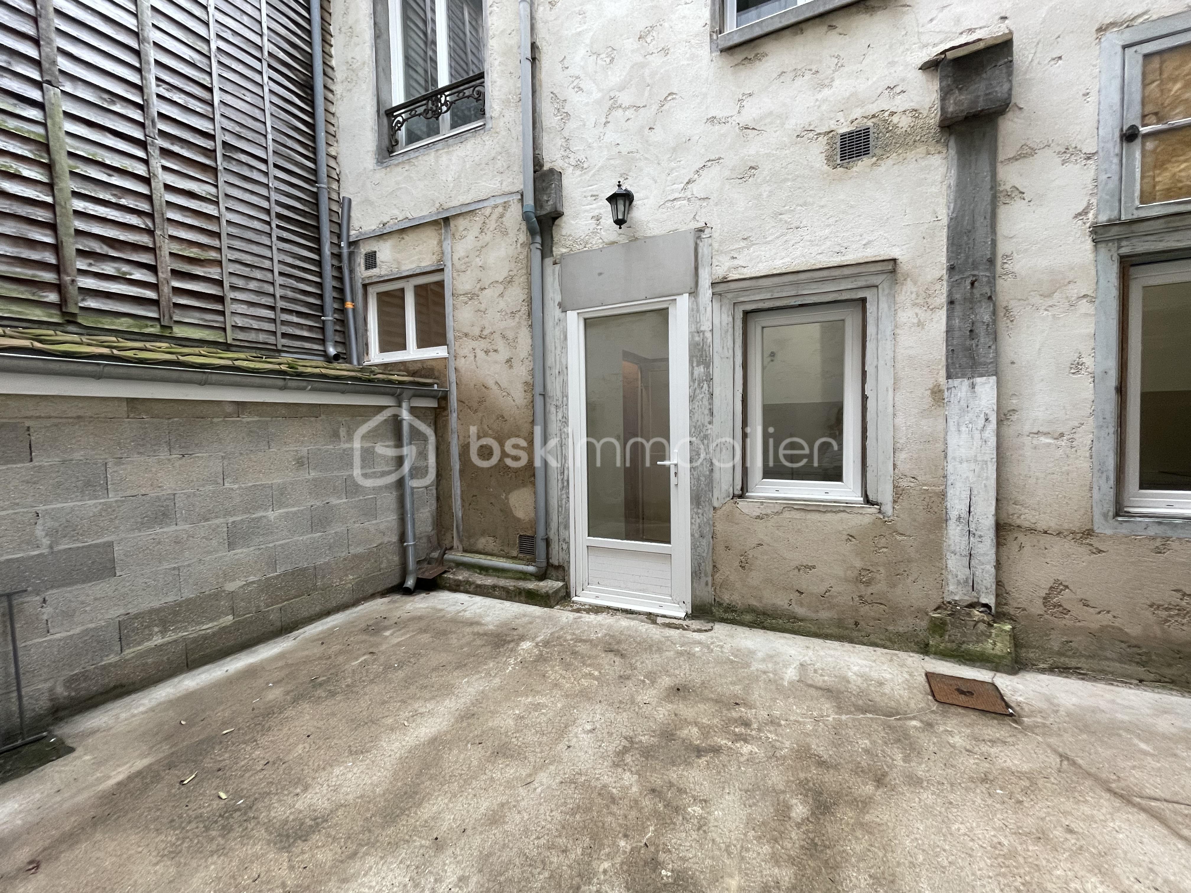 Appartement de 53 m² - cour extérieure.jpg