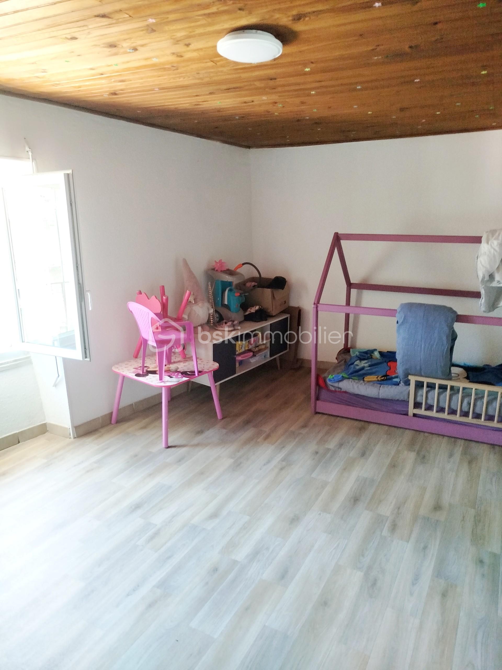 Immeuble mixte de 333 m² - Appart 3 émé étage Fabre.jpg