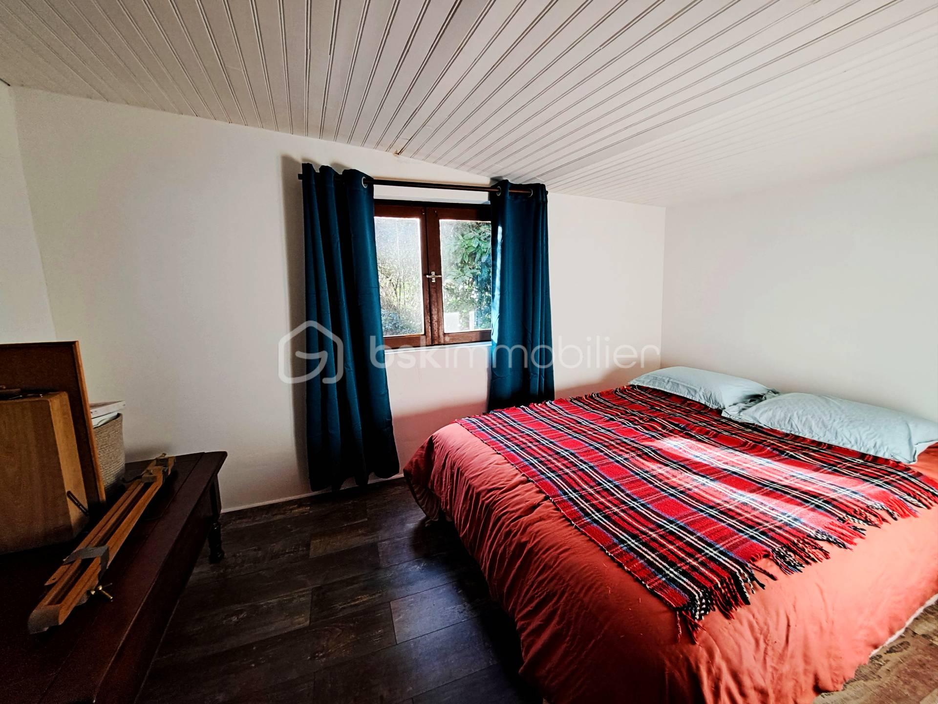 Corps de ferme de 80 m² - chambre 2.jpg