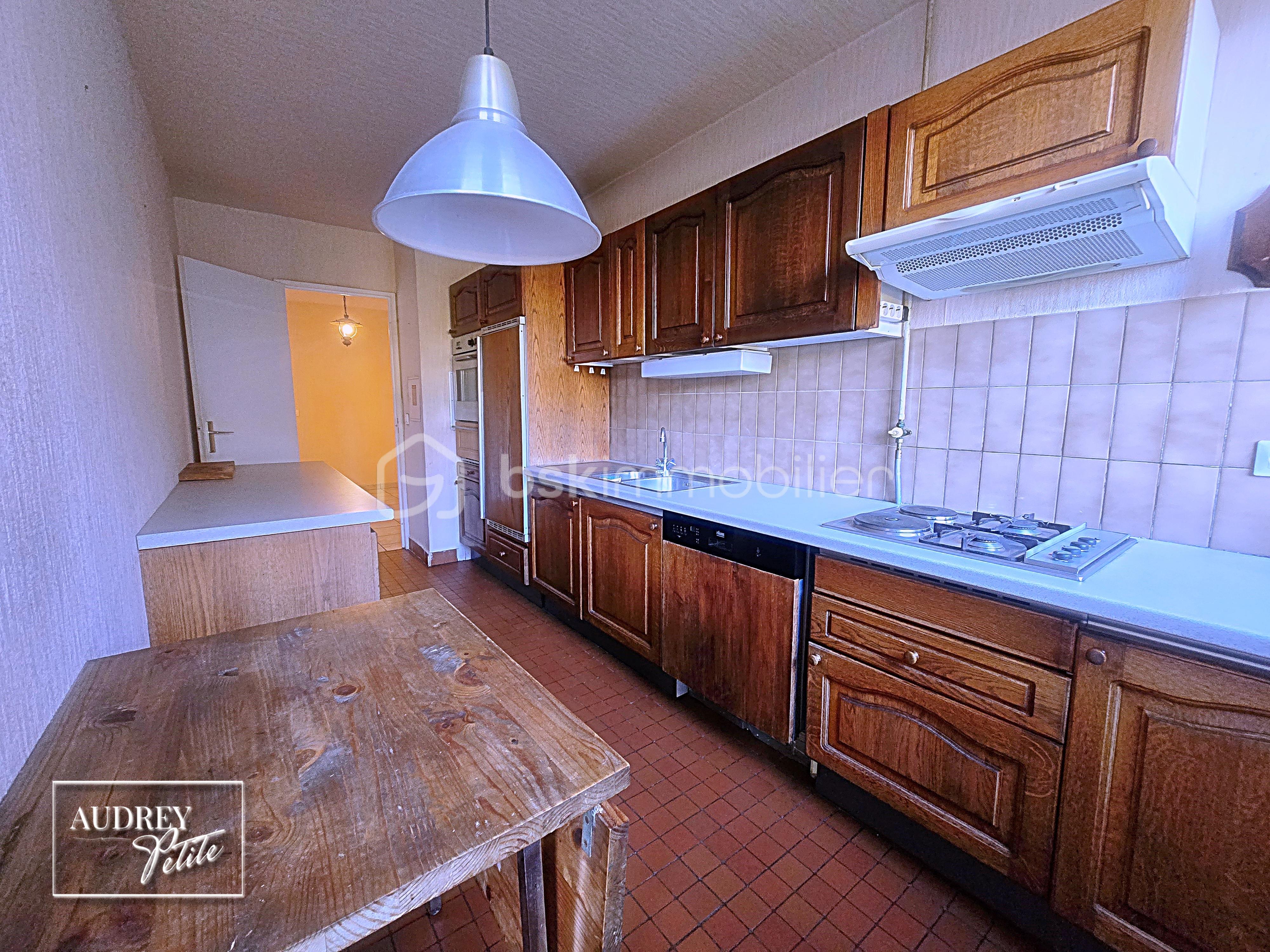 Appartement de 108 m² - 04 cuisine2.jpg