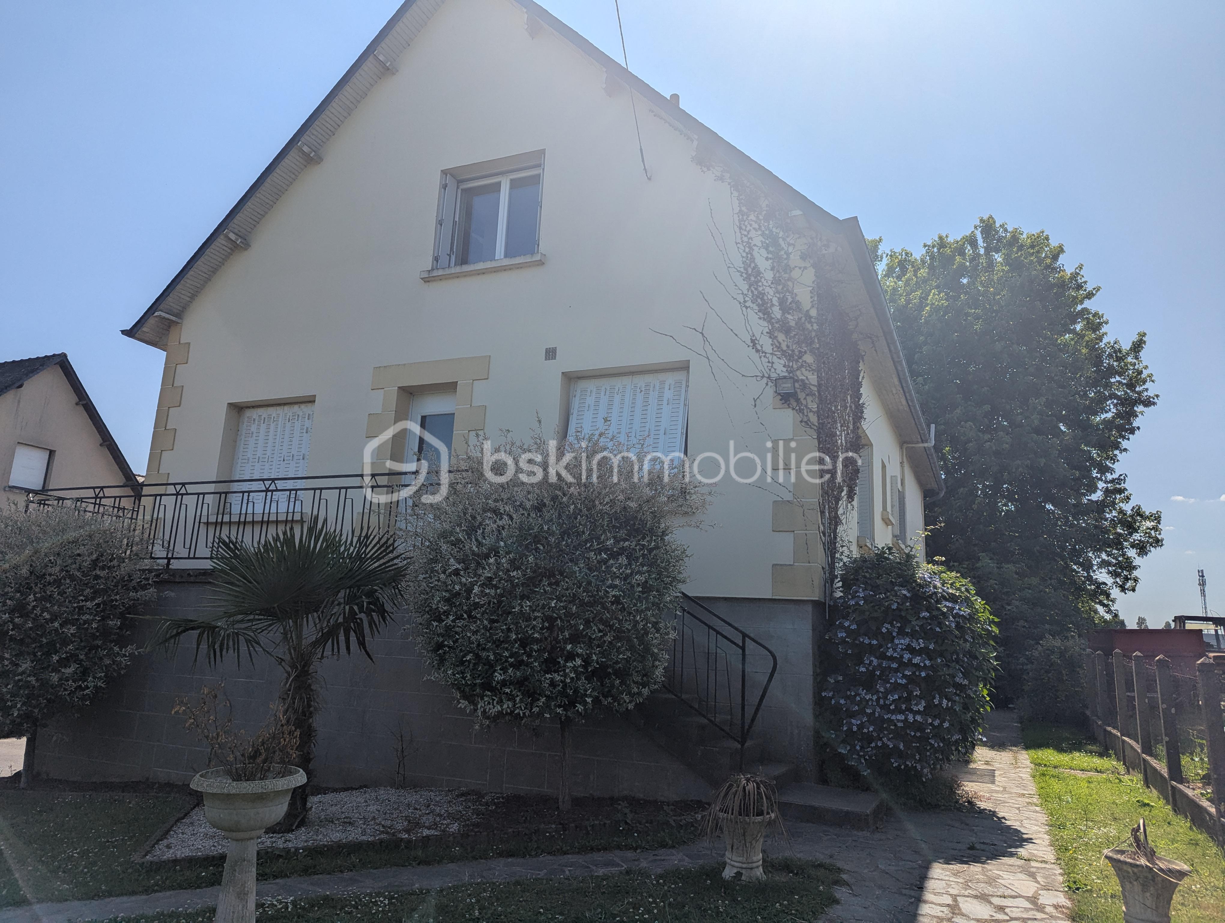 Maison traditionnelle de 160 m² - PXL_20250617_145233793.jpg