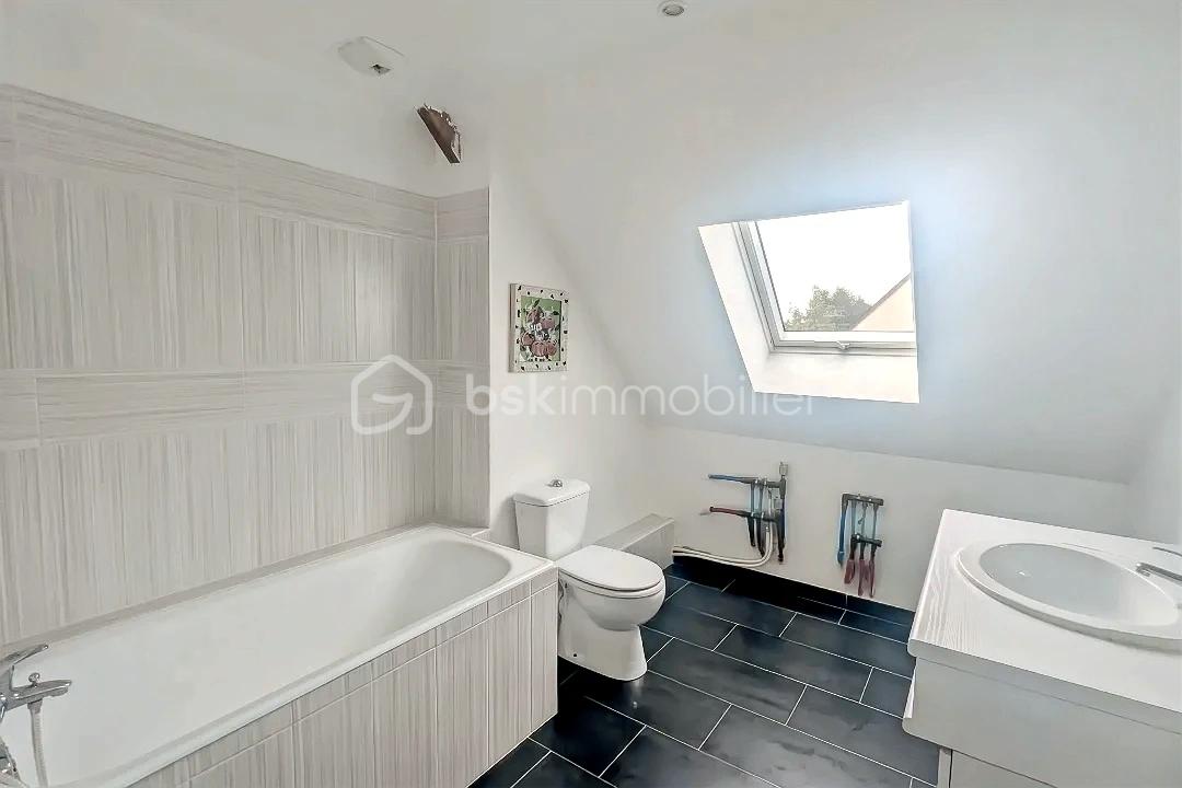 Maison traditionnelle de 160 m² - hoqi-88e5058cca014179b63258760c78bb88.jpg