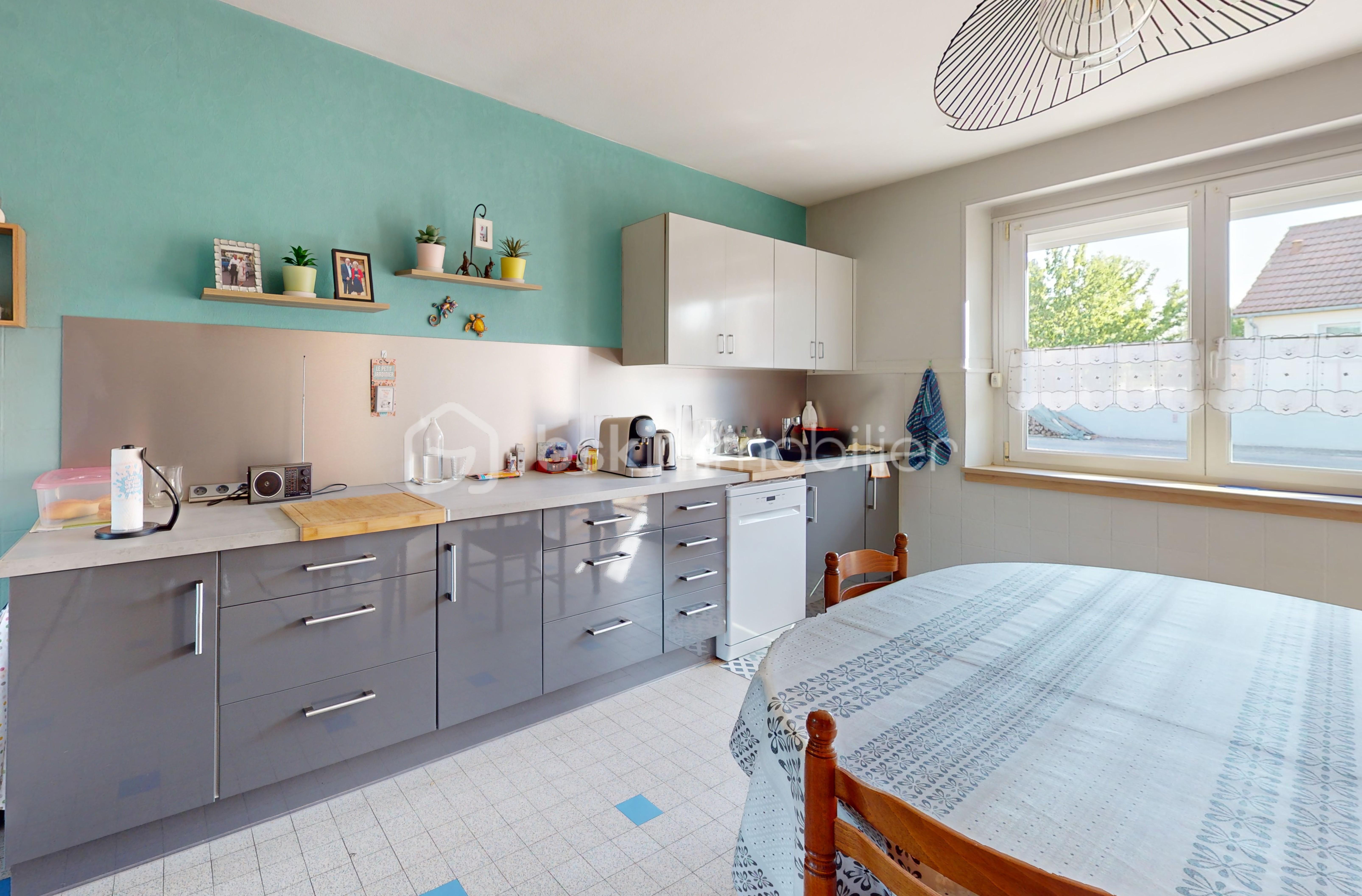 Kitchen (1).jpg