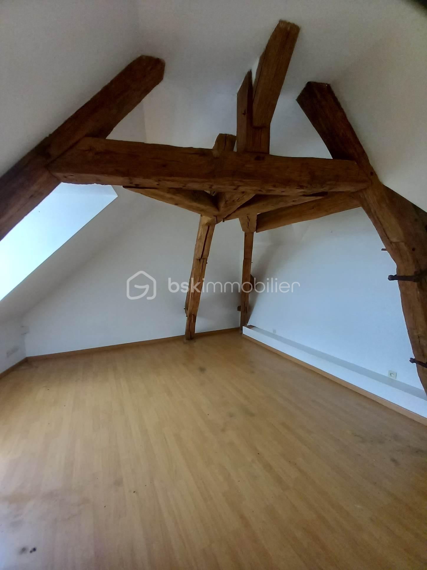 Immeuble mixte de 400 m² - 353795408_2032051690460540_3605948378604811616_n.jpg