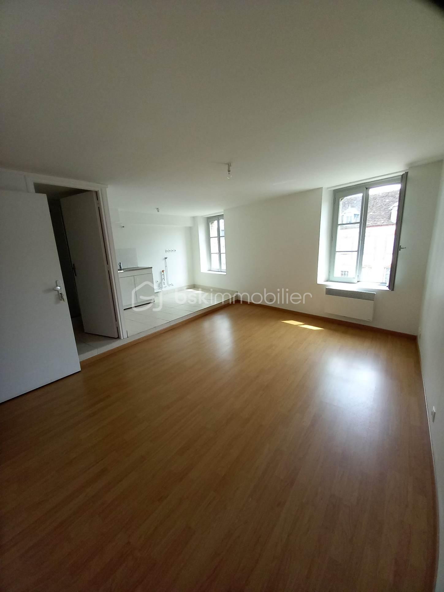 Immeuble mixte de 400 m² - 353784469_3415552425439988_1129063109640405830_n.jpg
