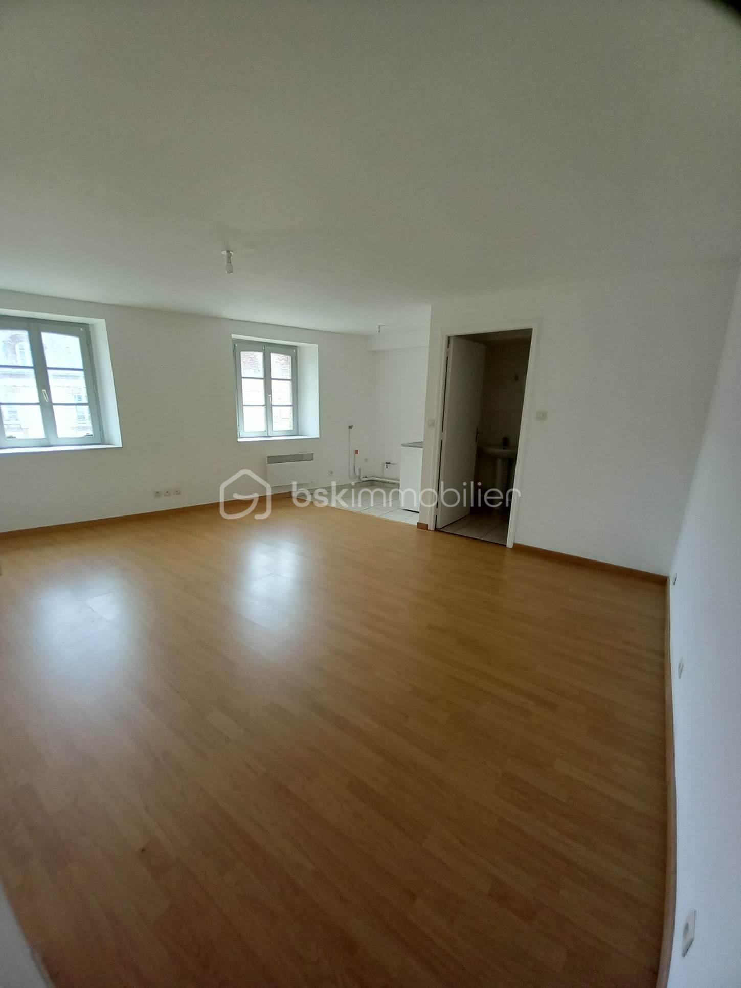 Immeuble mixte de 400 m² - 356208257_1331504984385277_2676237874693384494_n.jpg