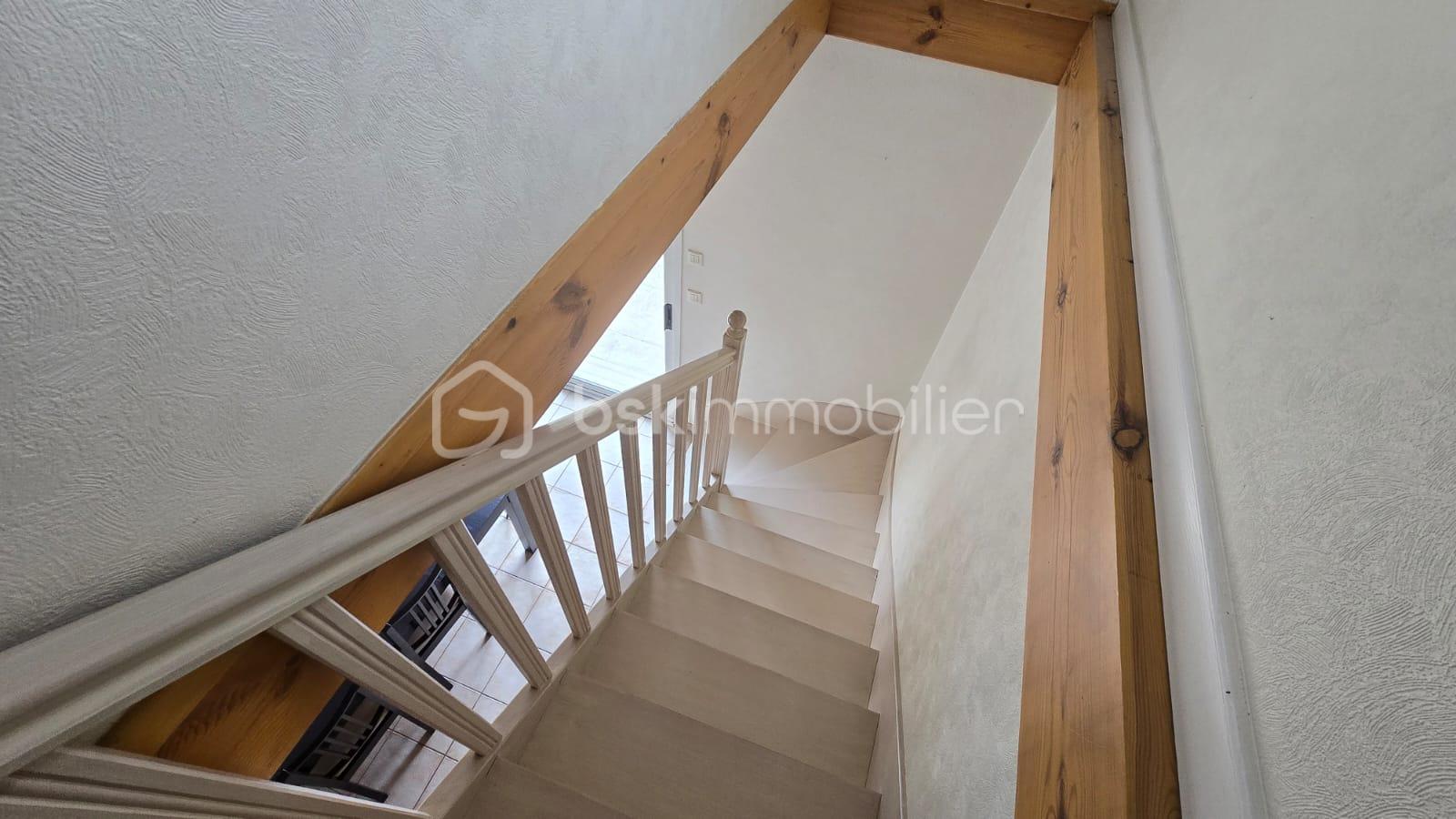 Pavillon de 186 m² - ESCALIER.jpg