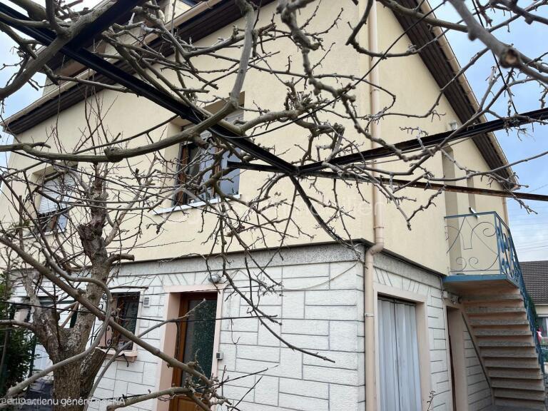 Maison traditionnelle de 162 m² - PHOTO-2021(13)(1)(1)(1).jpg