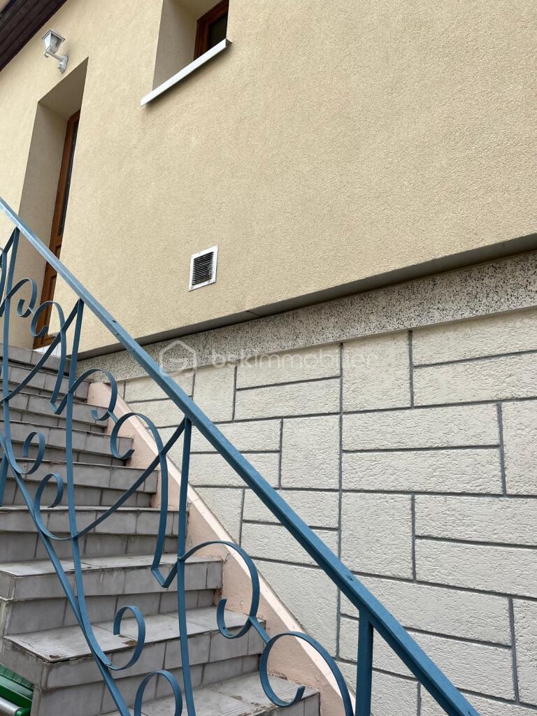 Maison traditionnelle de 162 m² - PHOTO-2021(7).jpg