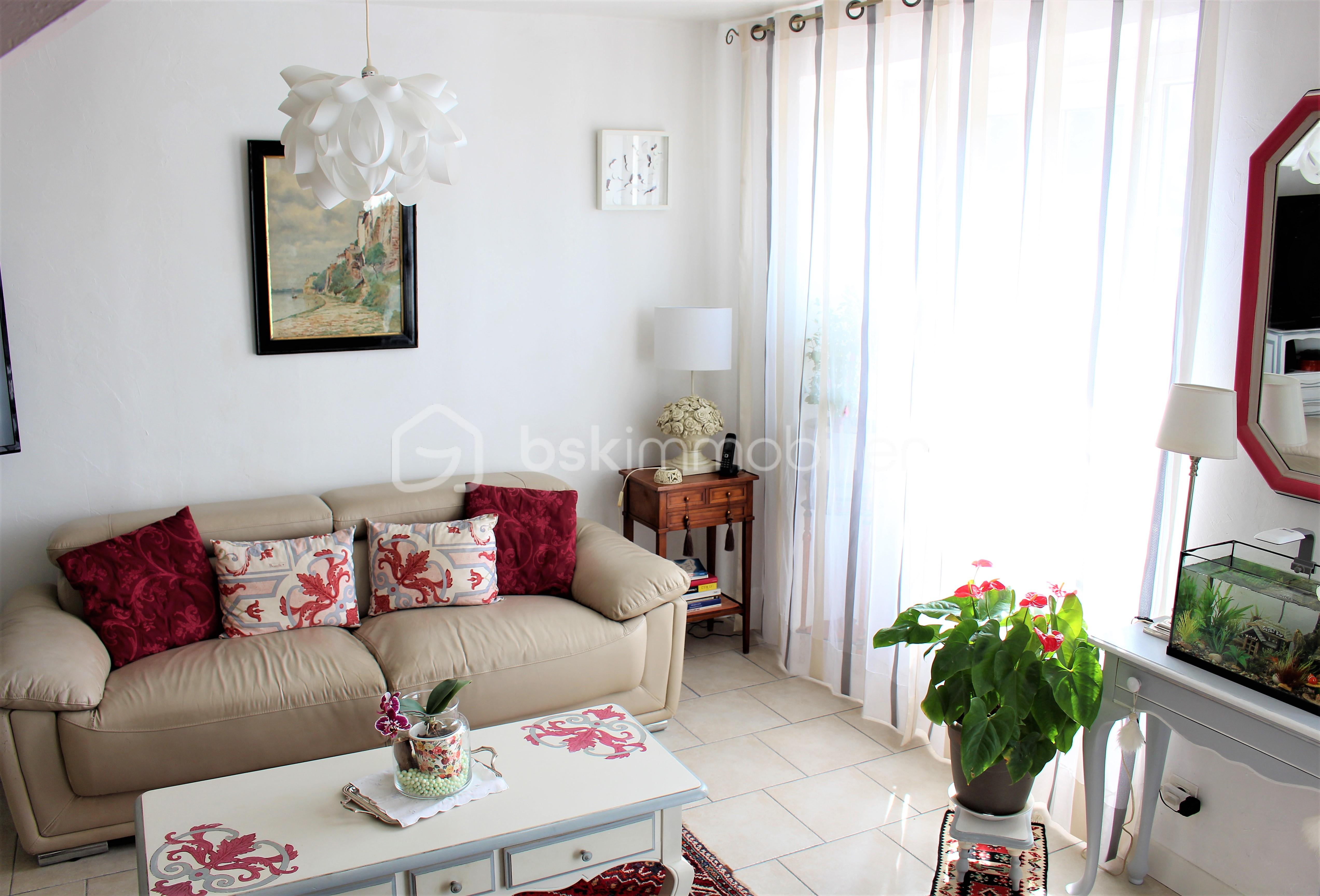 Maison de 168 m² - salon (2).JPG