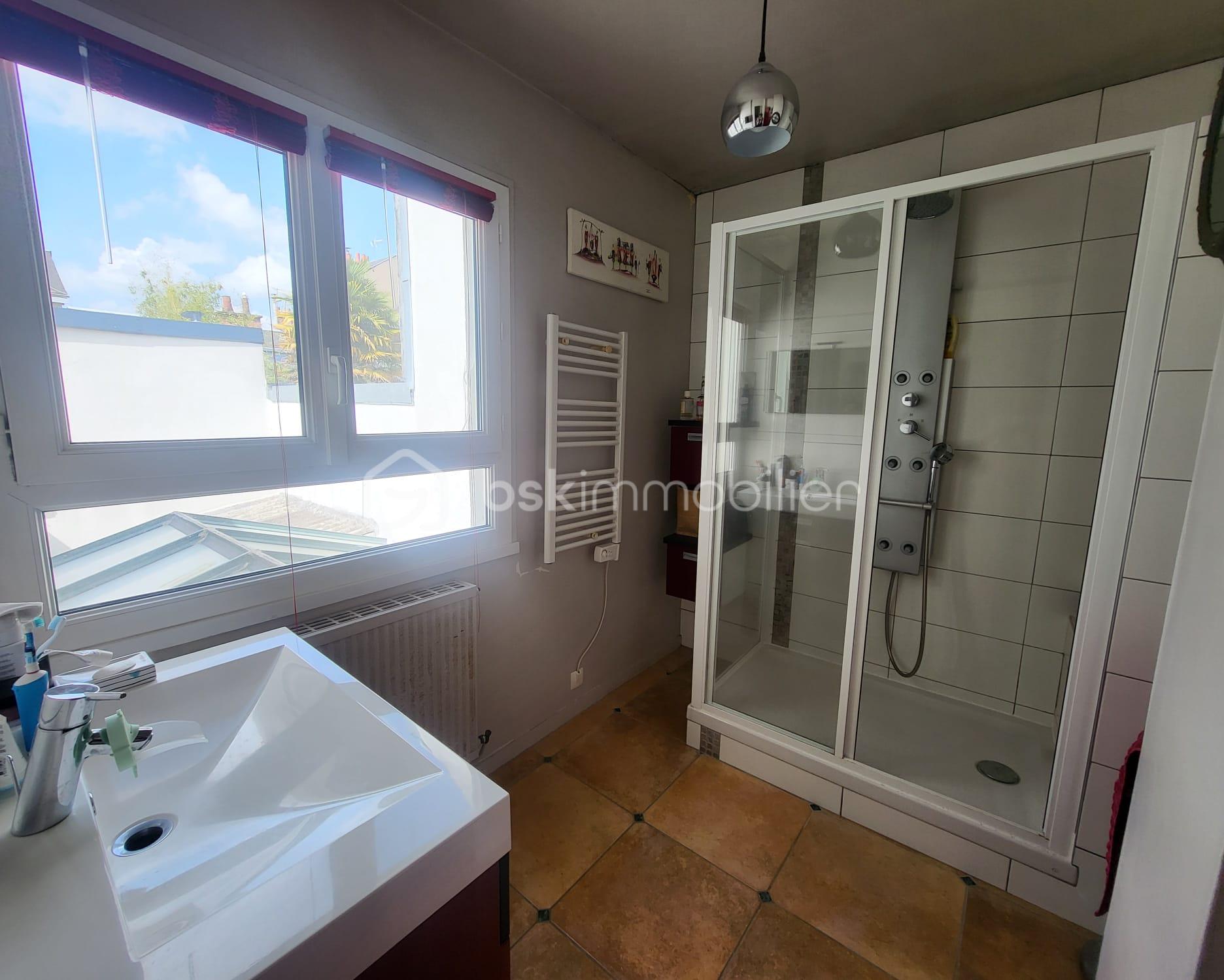 Maison de ville de 130,74 m² - IMG-20251125-WA0059.jpg