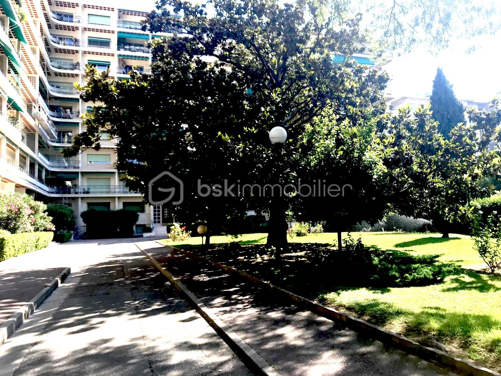 Chambre de service de 11,06 m² - 6386e6b7-c274-4451-b6f6-9ec07198f13c.jpg