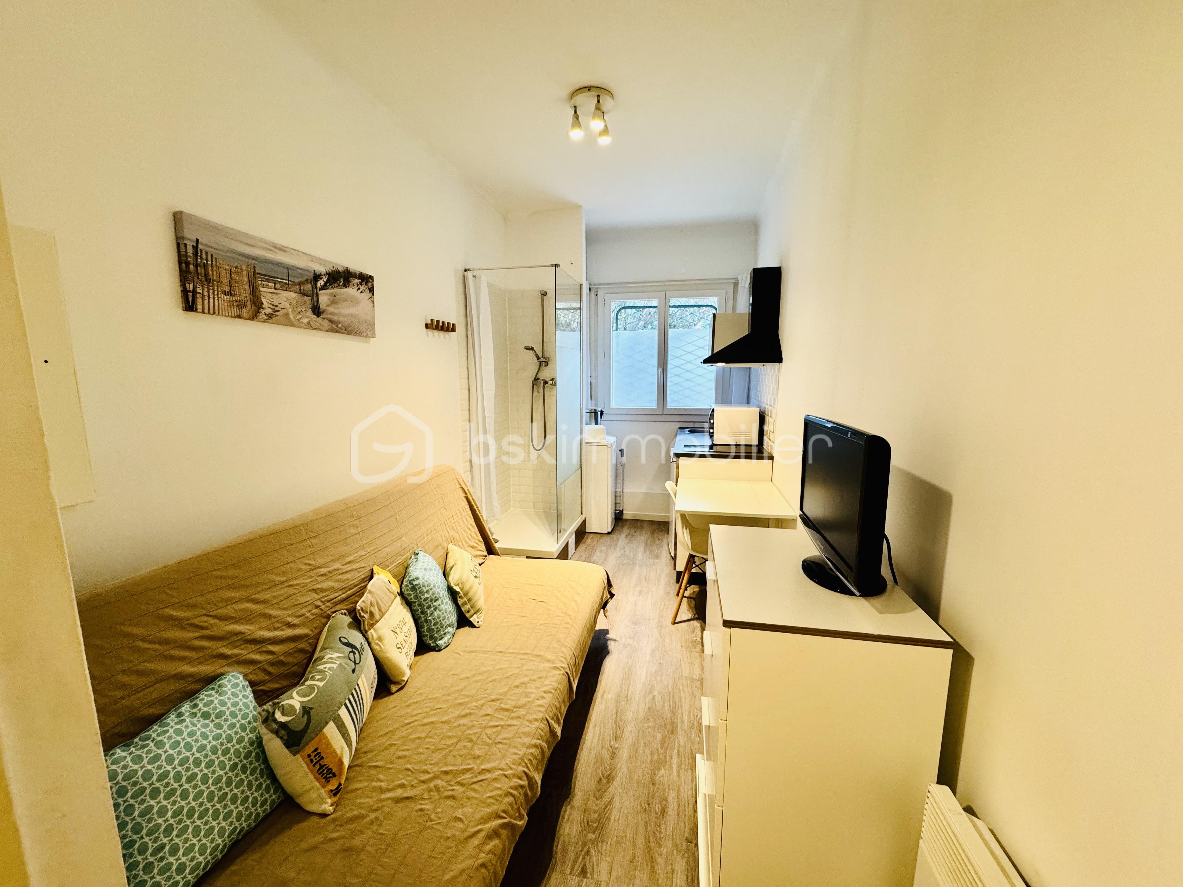 Chambre de service de 11,06 m² - IMG_1810.jpg