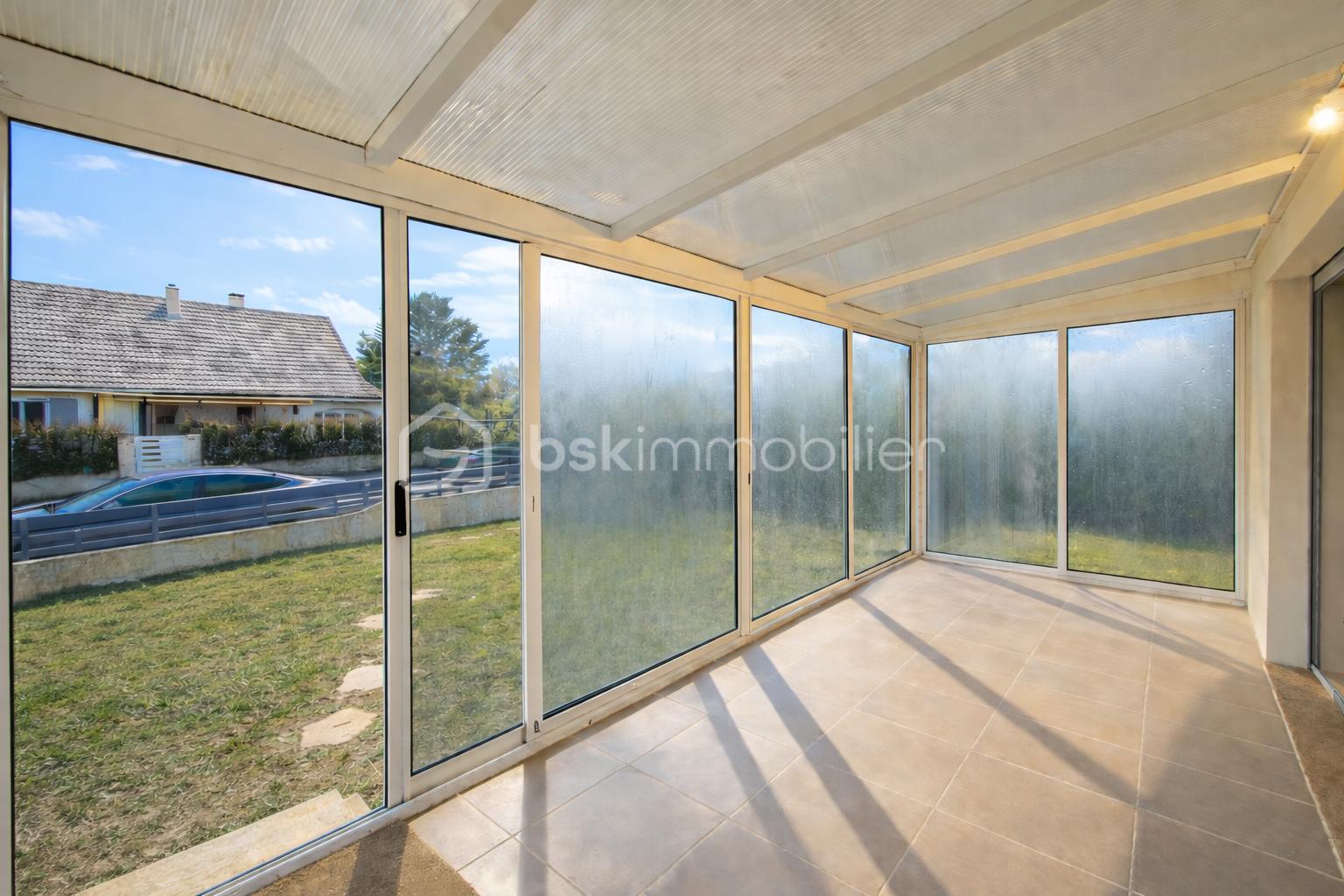 Maison de 74,18 m² - veranda avant.jpeg