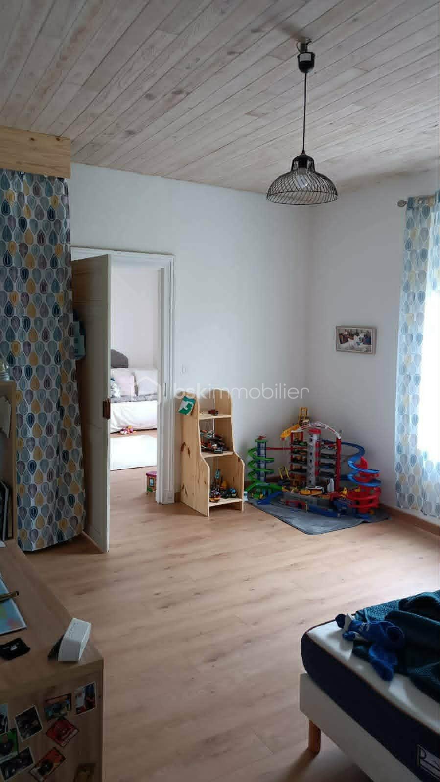 89ab88ab-6072-4114-b6cd-f594d1557dd3.jpg