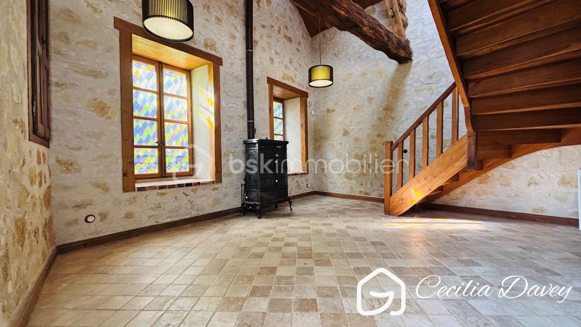 Corps de ferme de 193 m² - 2.jpg