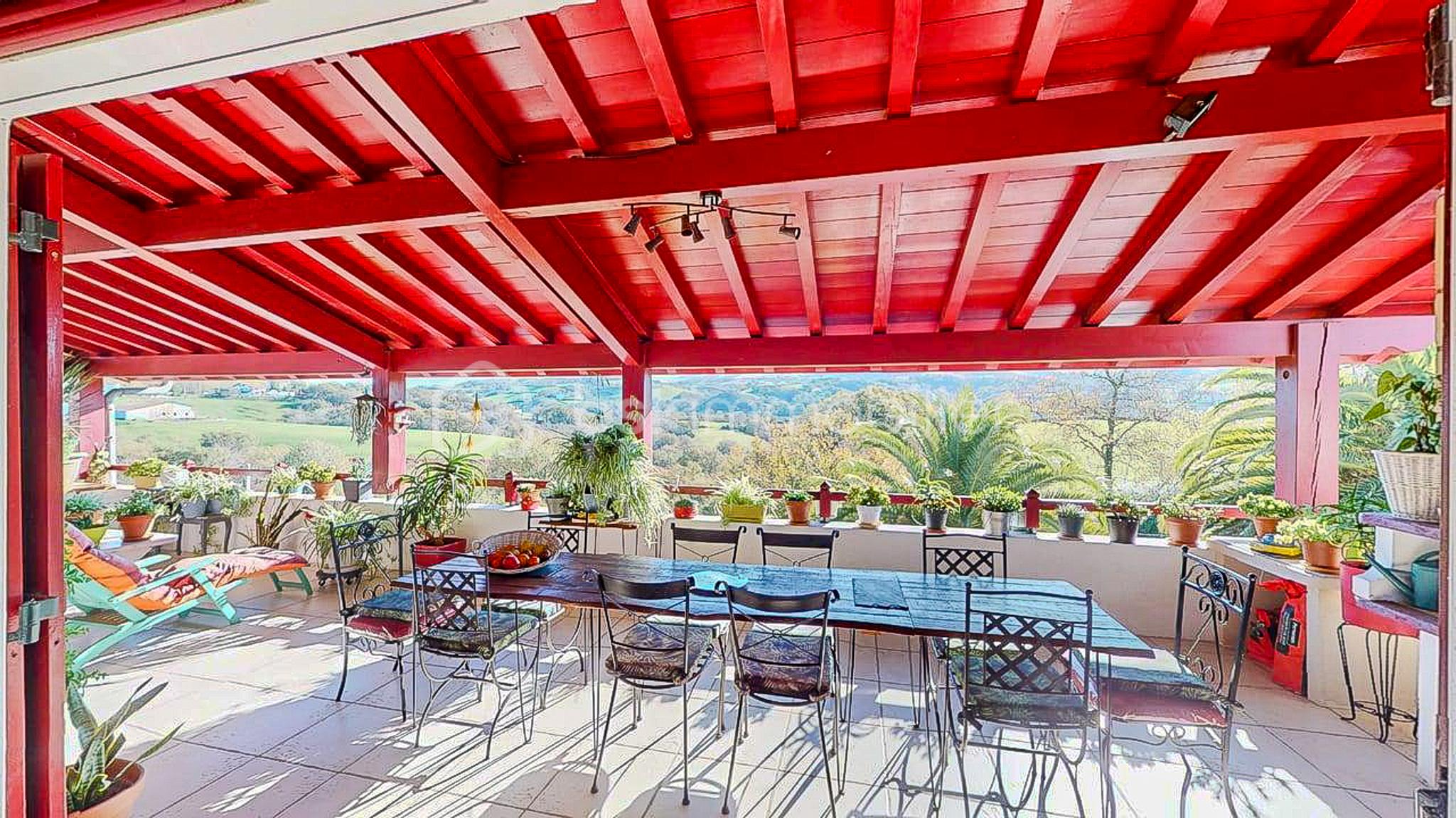 Maison de 311 m² - Maison-6-chambres-avec-piscine-Vue-panoramique-sur-les-Pyrenees-11222025_141855.jpg