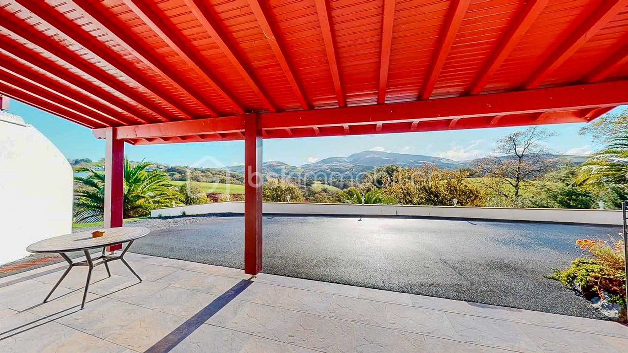 Maison de 311 m² - Maison-6-chambres-avec-piscine-Vue-panoramique-sur-les-Pyrenees-11222025_142442.jpg