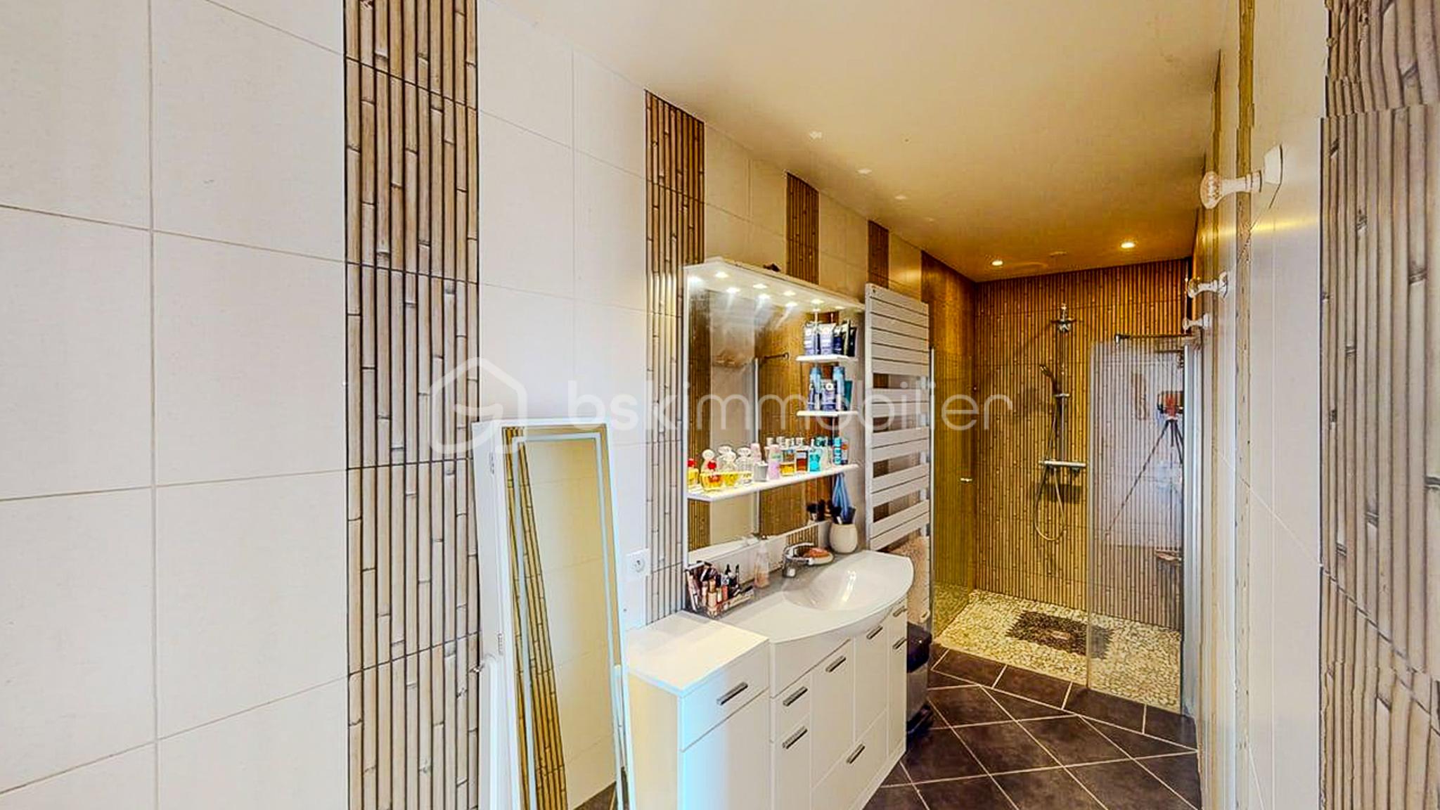 Maison de 311 m² - Maison-6-chambres-avec-piscine-Vue-panoramique-sur-les-Pyrenees-11222025_142115.jpg