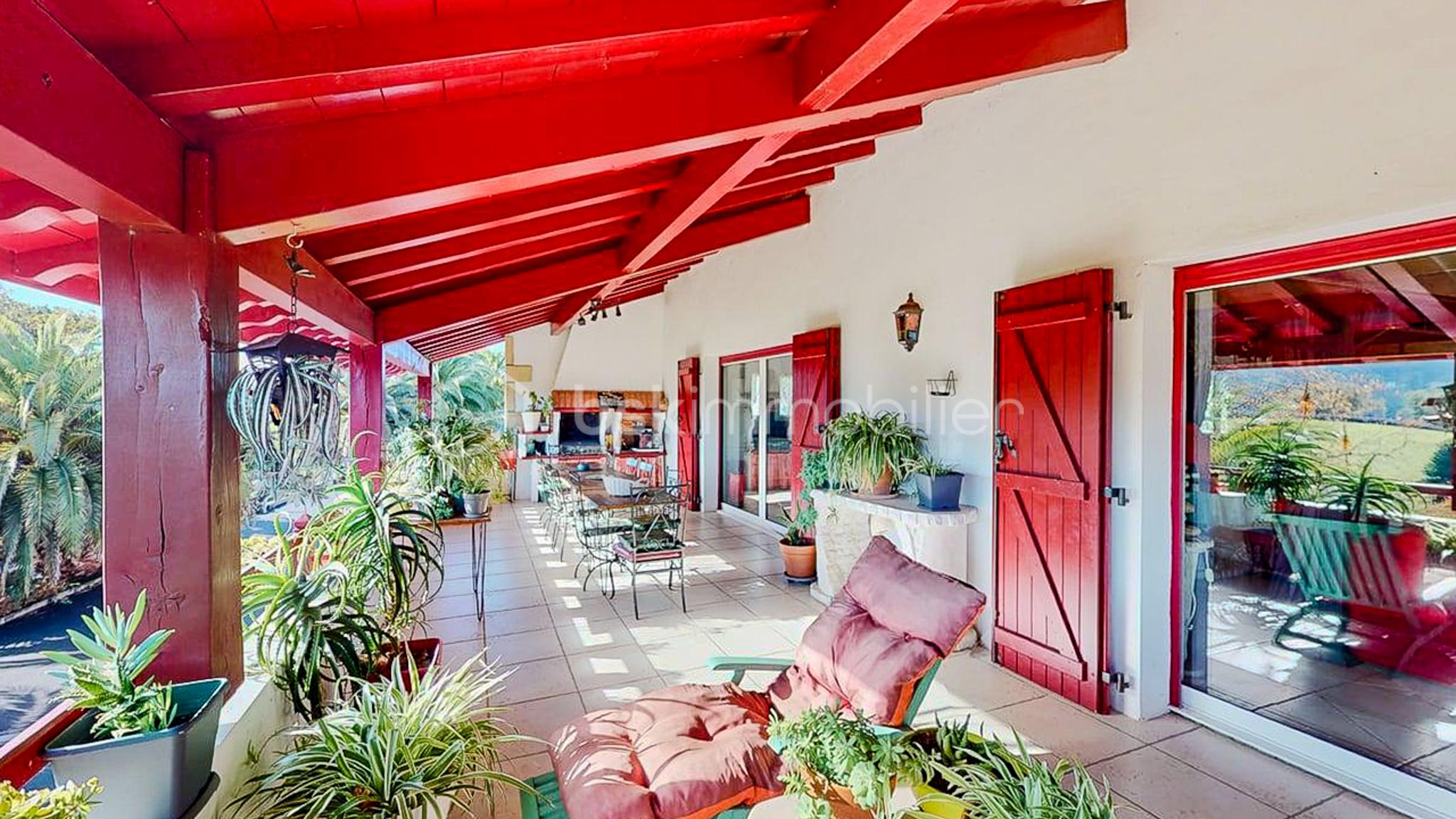 Maison de 311 m² - Maison-6-chambres-avec-piscine-Vue-panoramique-sur-les-Pyrenees-11222025_143502.jpg