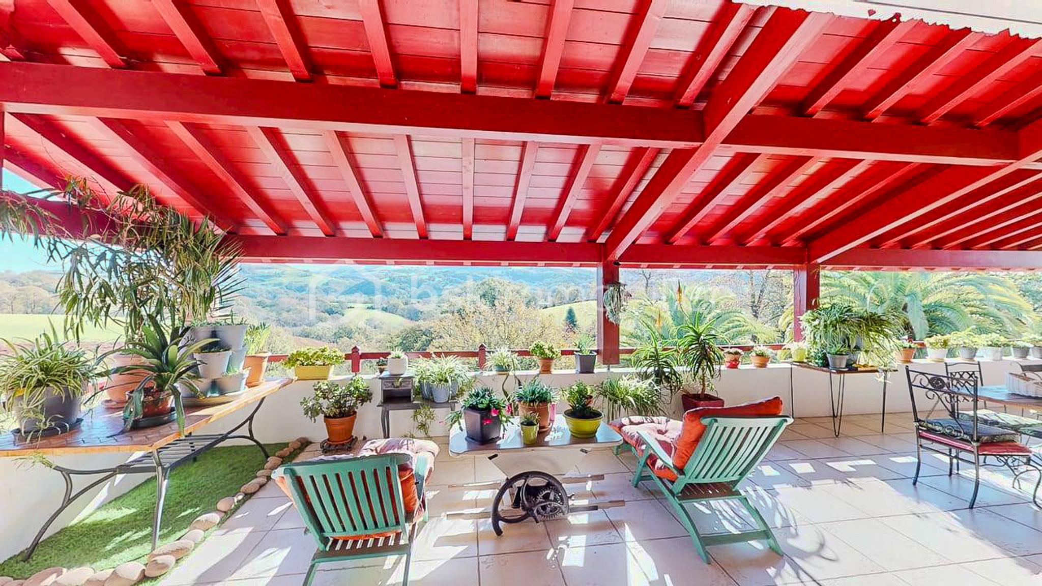 Maison de 311 m² - Maison-6-chambres-avec-piscine-Vue-panoramique-sur-les-Pyrenees-11222025_141914.jpg