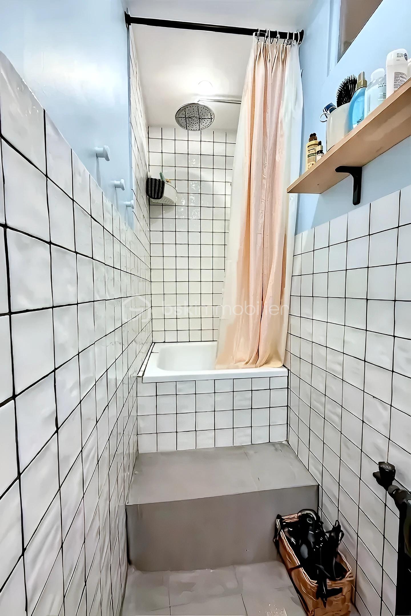 hoqi-6e7aaf1353a24d8092a681d66b047ae5.jpeg