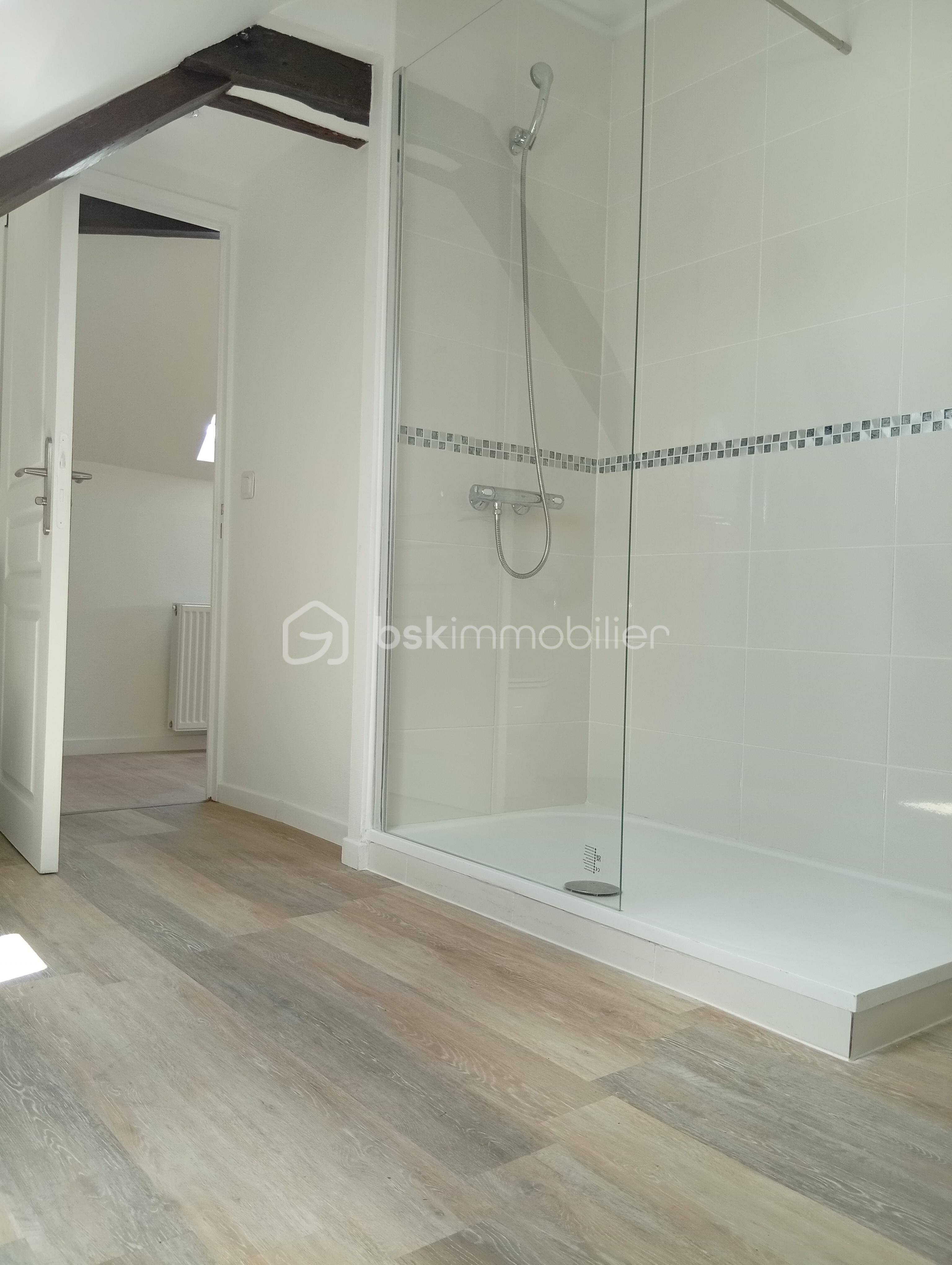 Maison ancienne de 109 m² - 11.Salle H2O suite parentale.jpg