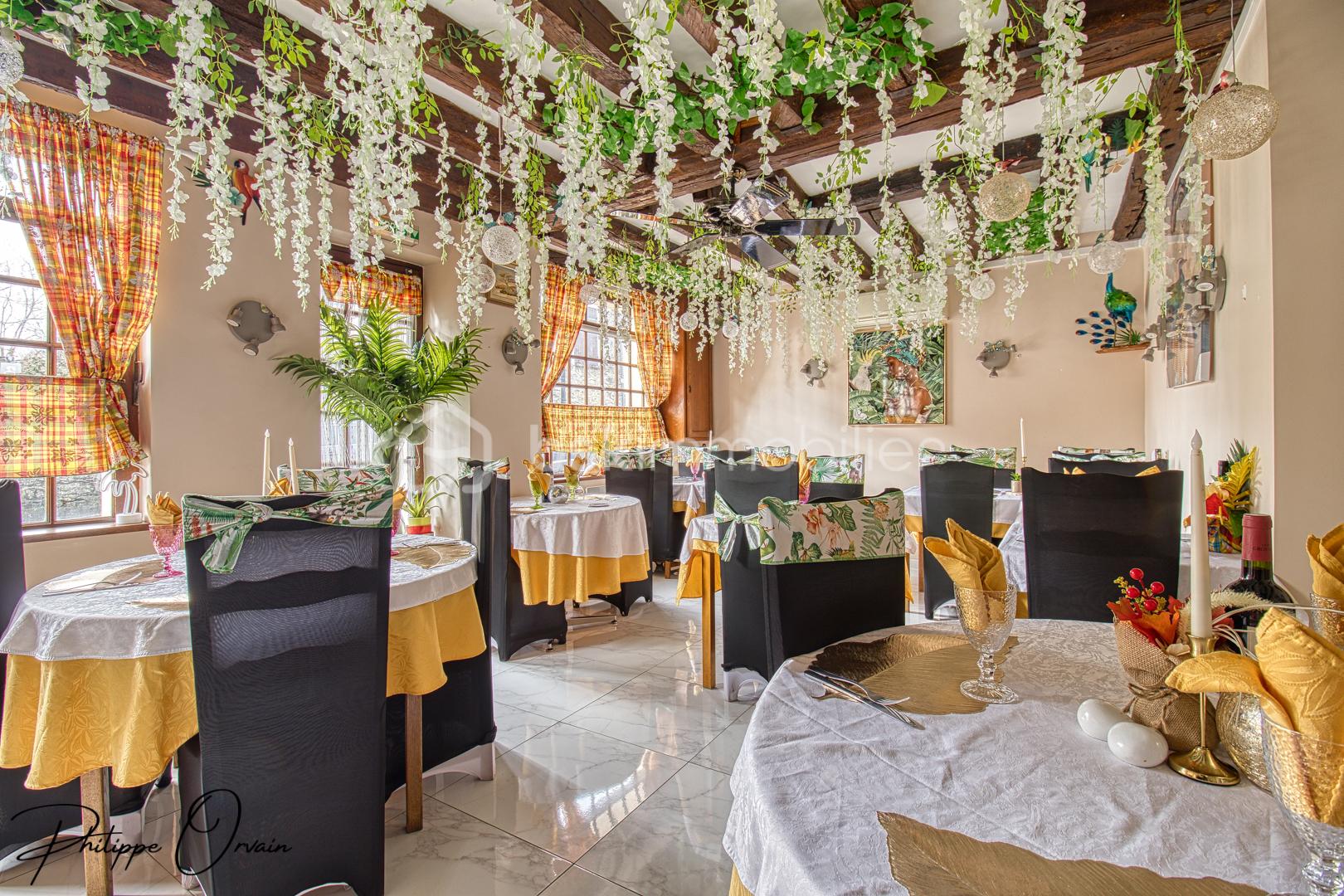 Local d'activités de 292 m² - IMG_8366_42.jpg