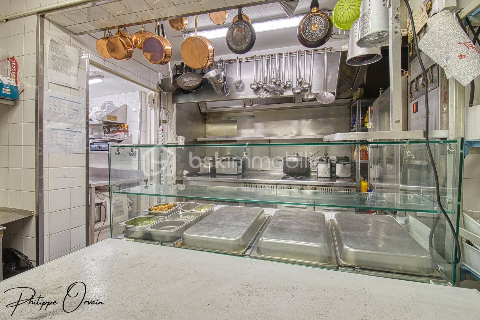 Local d'activités de 292 m² - IMG_8258_6.jpg