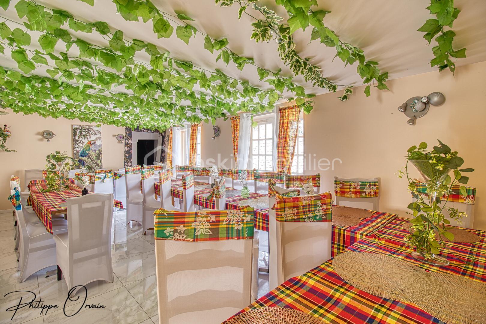 Local d'activités de 292 m² - IMG_8495_85.jpg