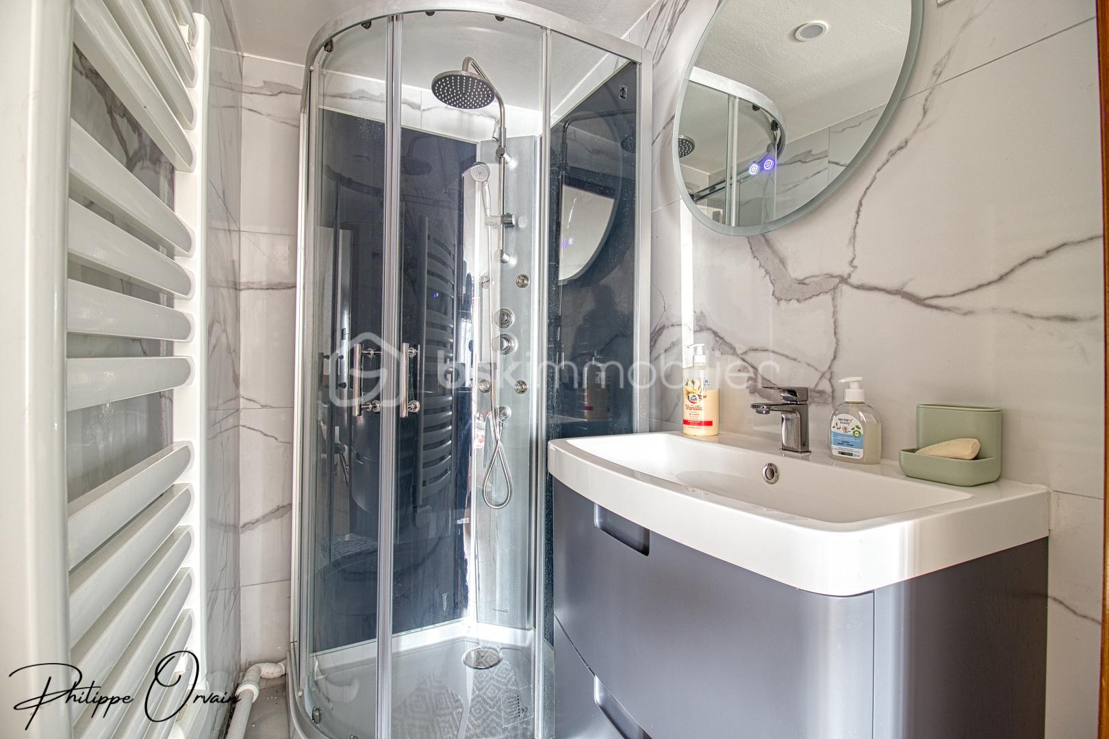 Local d'activités de 292 m² - IMG_8810_102.jpg