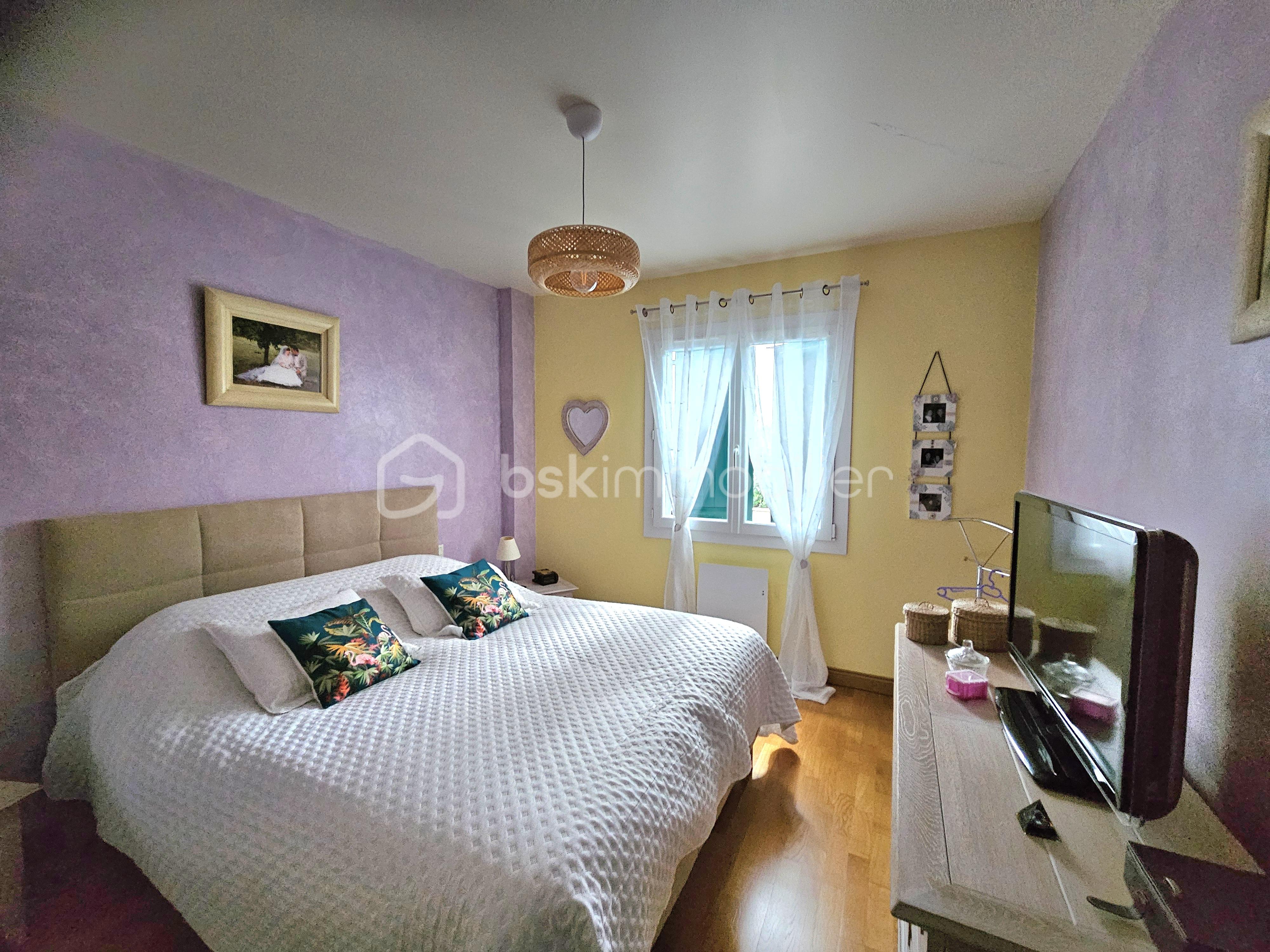 Maison de 140 m² - chambre saffre.jpg