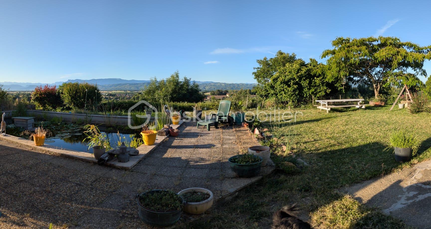 Maison La Frette Rte de lyon 1325 Photo Bassin+parc.jpg
